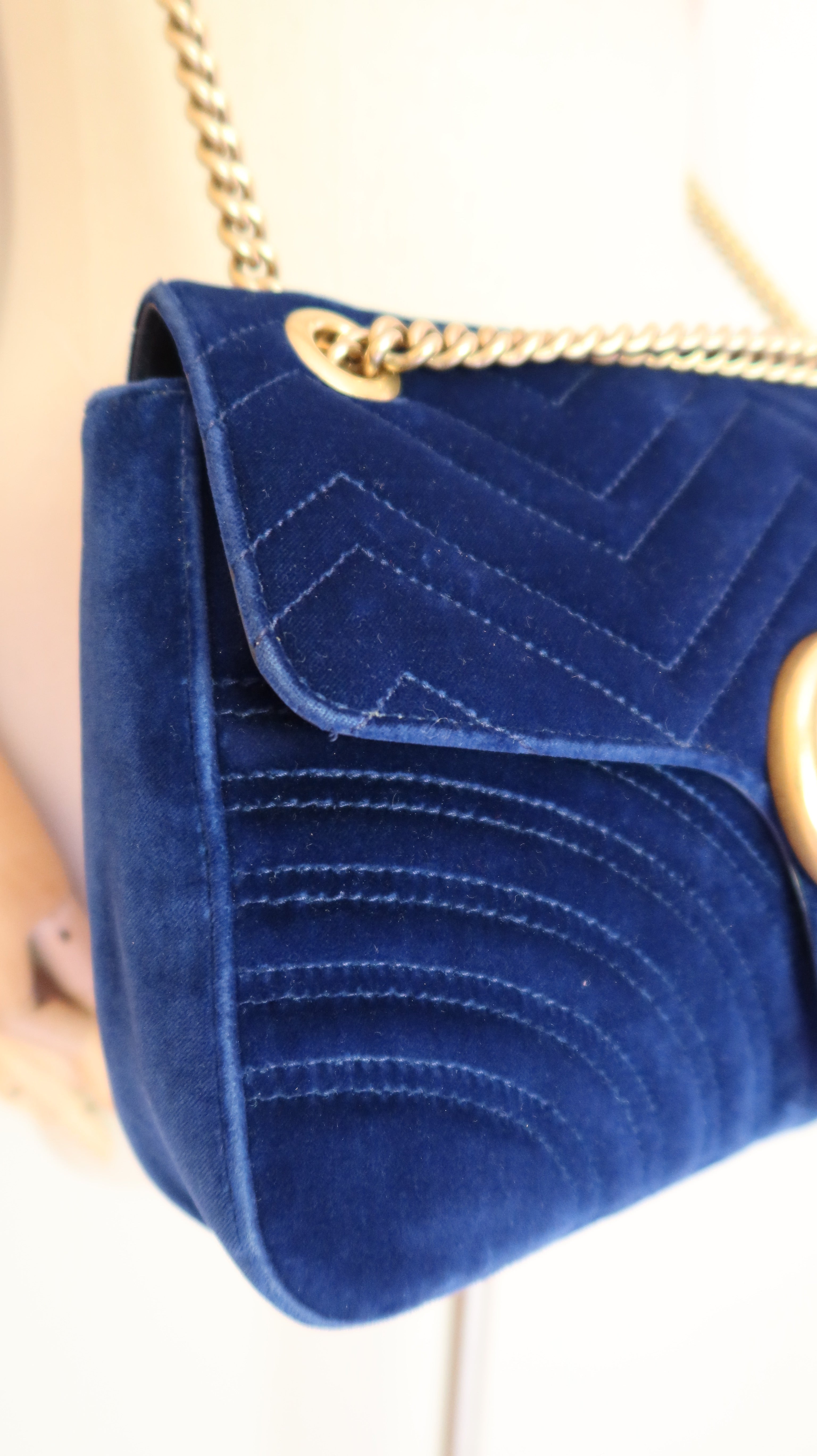 Gucci Marmont Medium Shoulder Bag