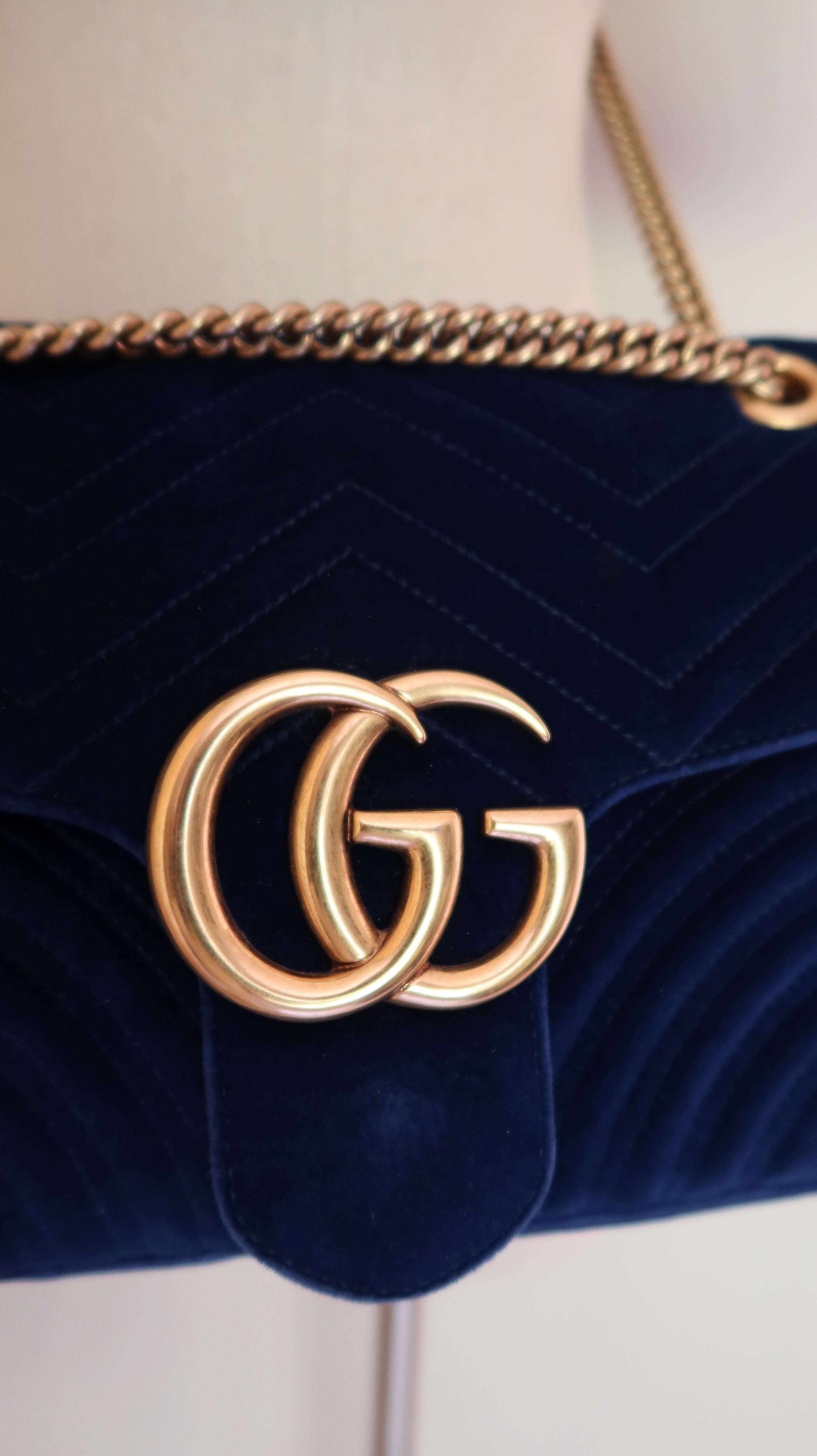Gucci Marmont Medium Shoulder Bag