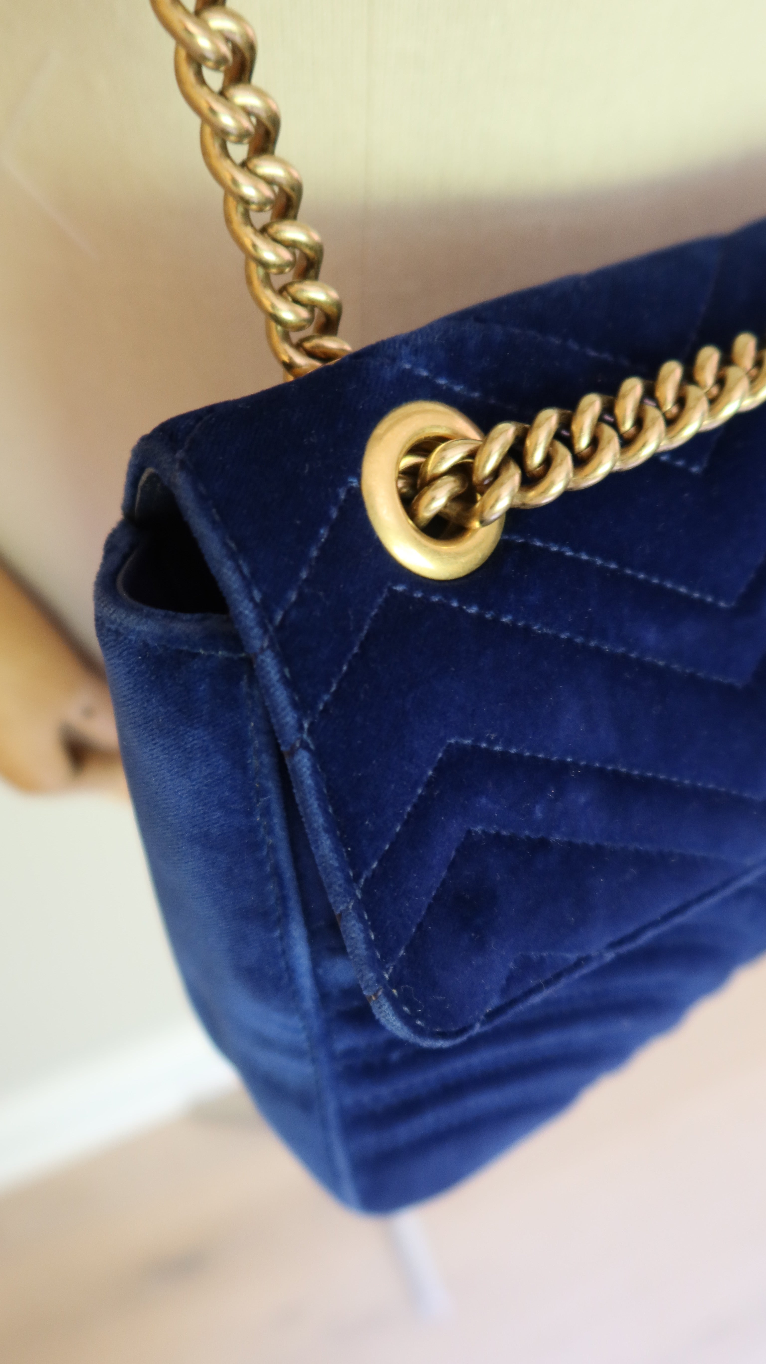 Gucci Marmont Medium Shoulder Bag