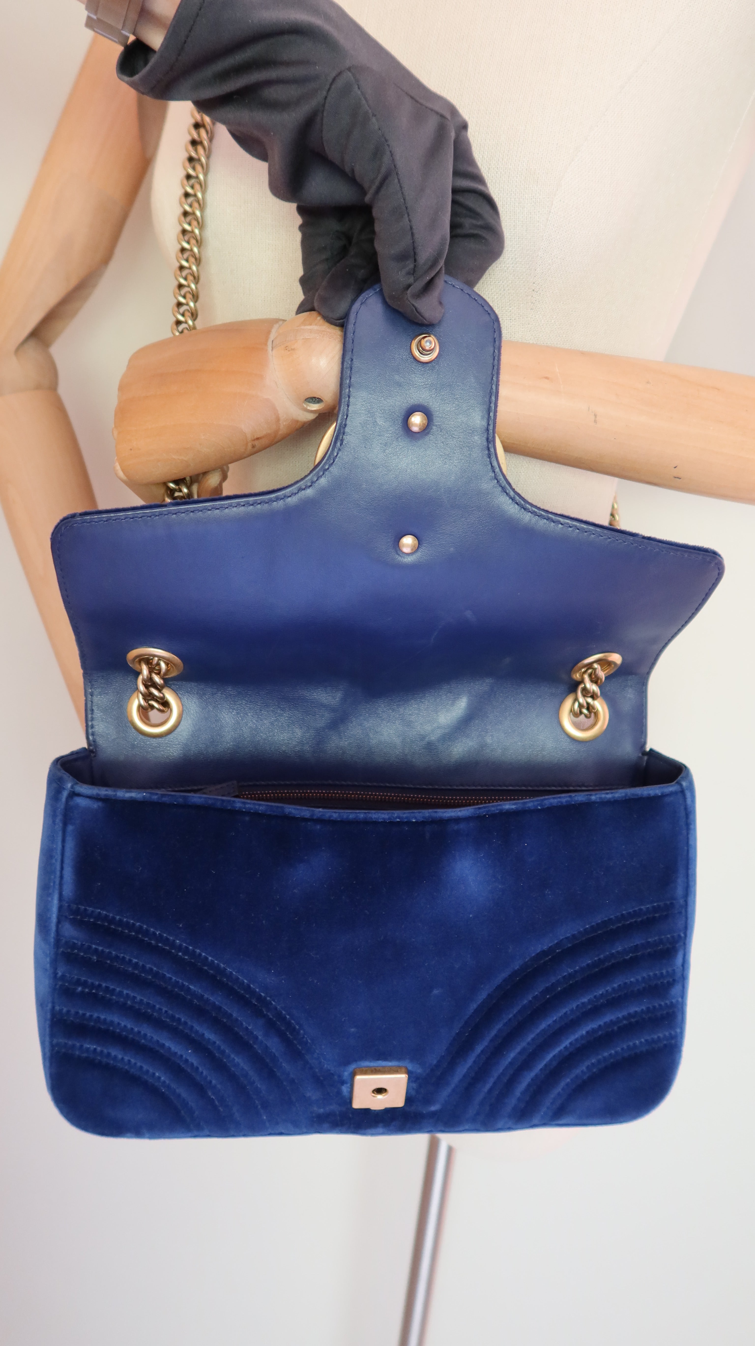 Gucci Marmont Medium Shoulder Bag