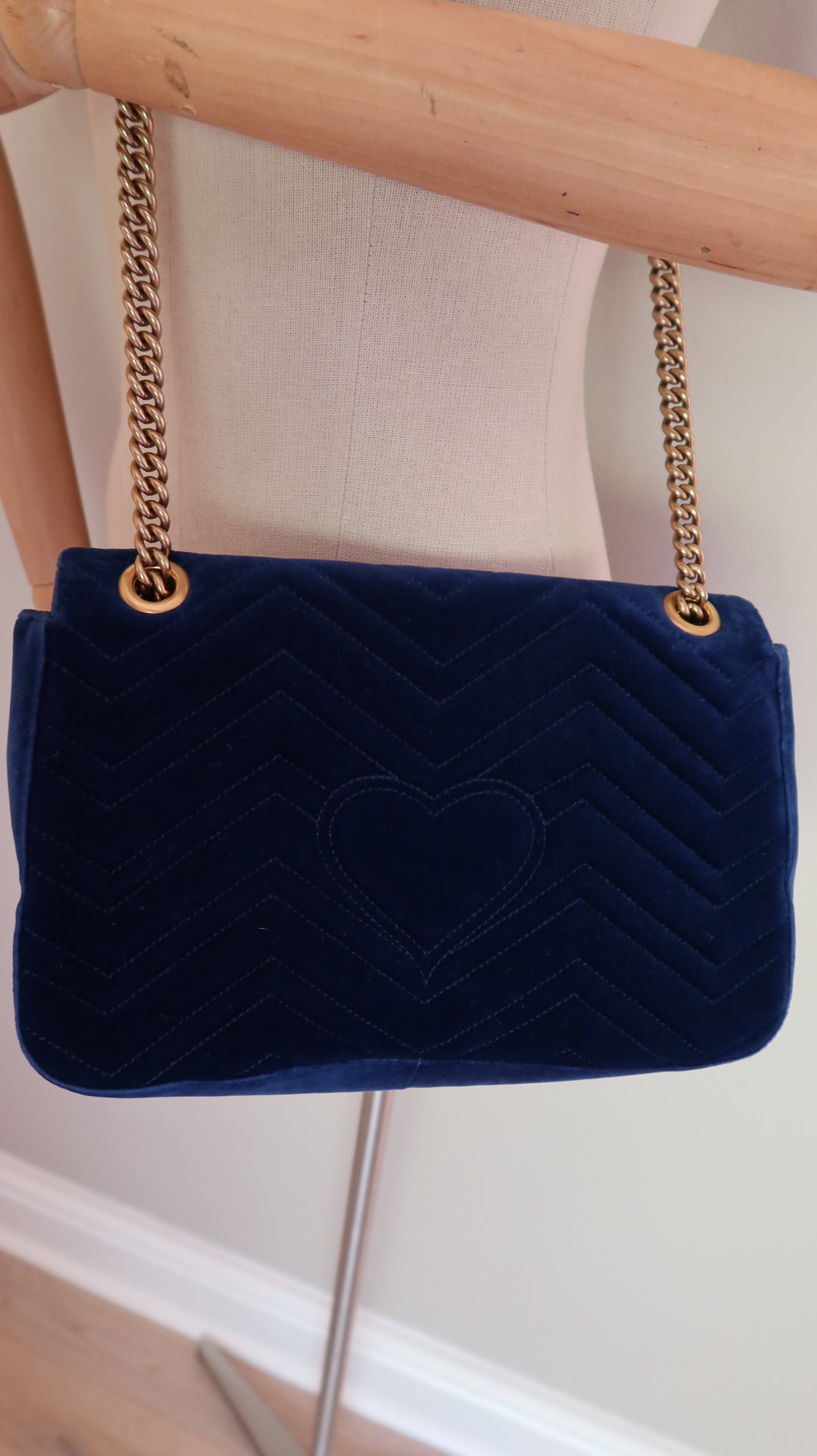 Gucci Marmont Medium Shoulder Bag