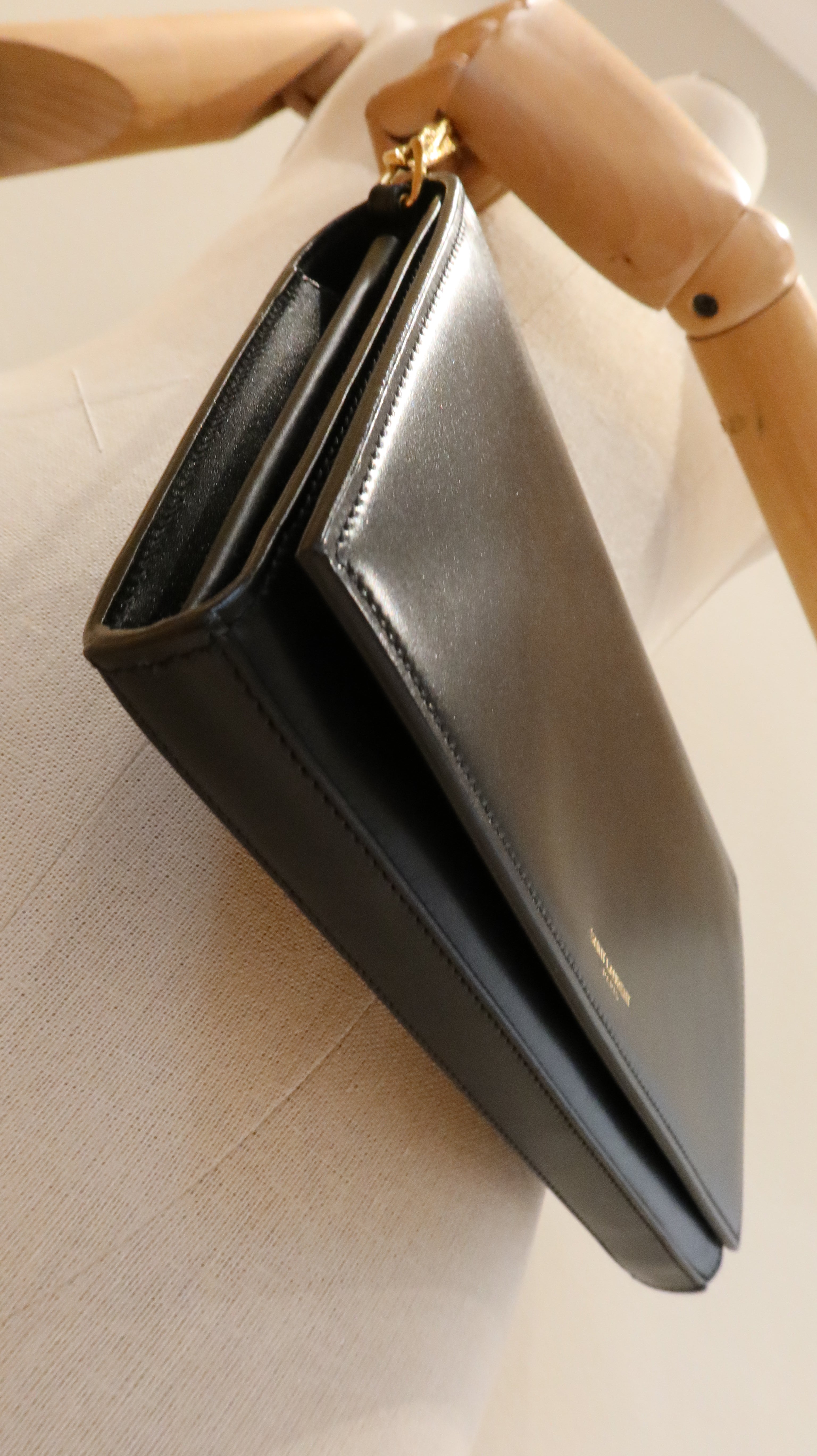 Saint Laurent Wallet On Chain
