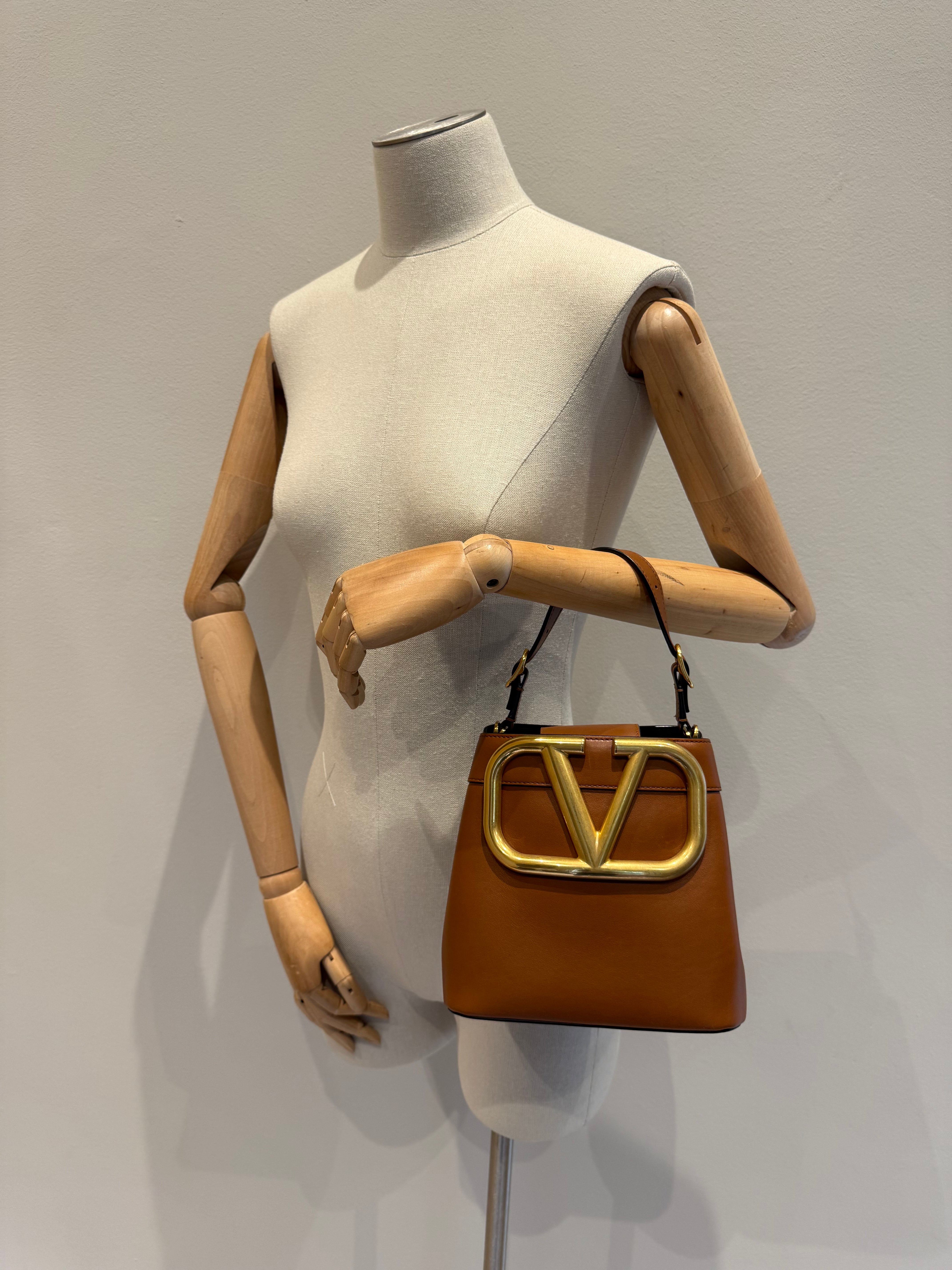 Valentino Garavani Supervee Bag