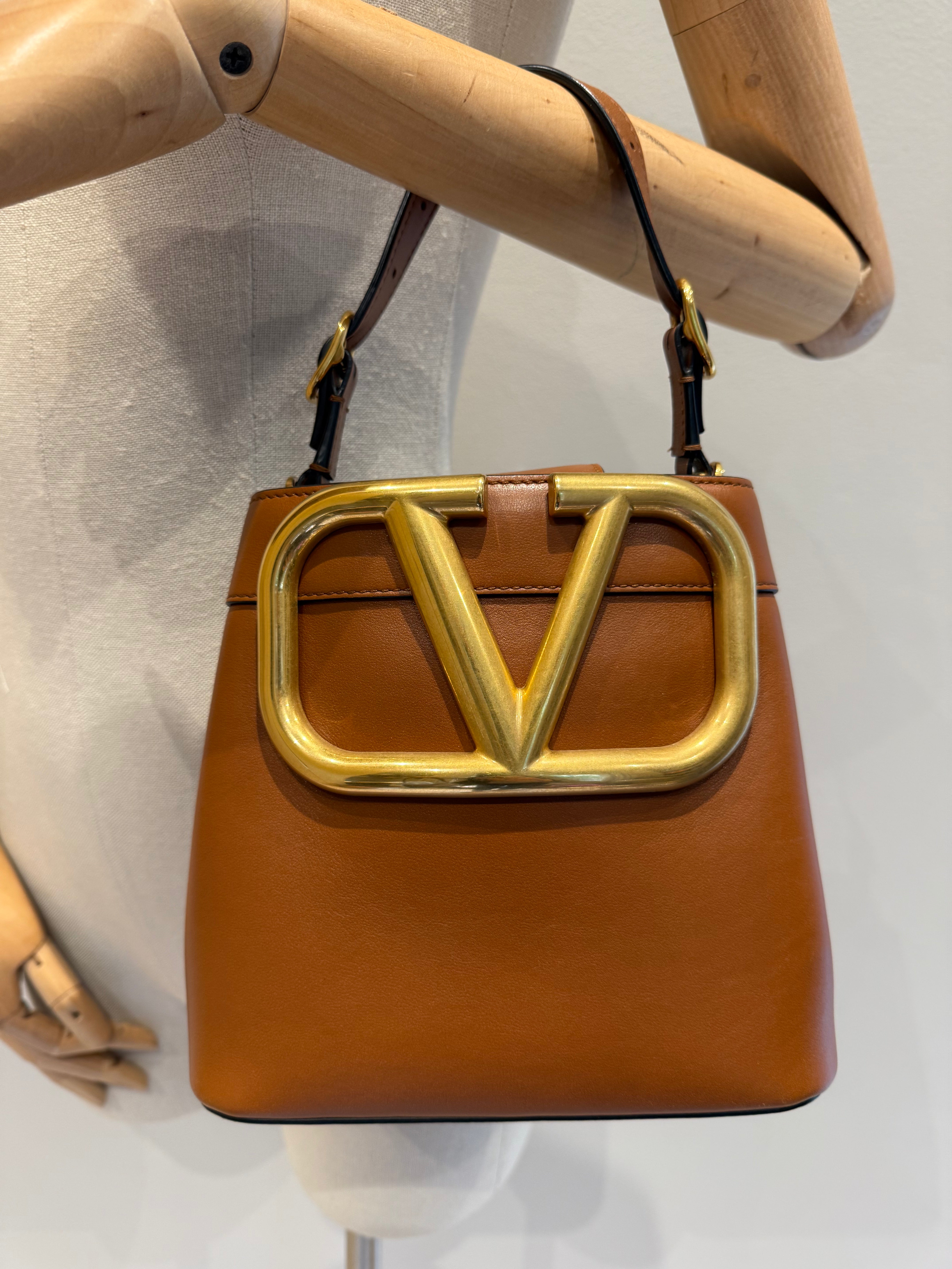 Valentino Garavani Supervee Bag