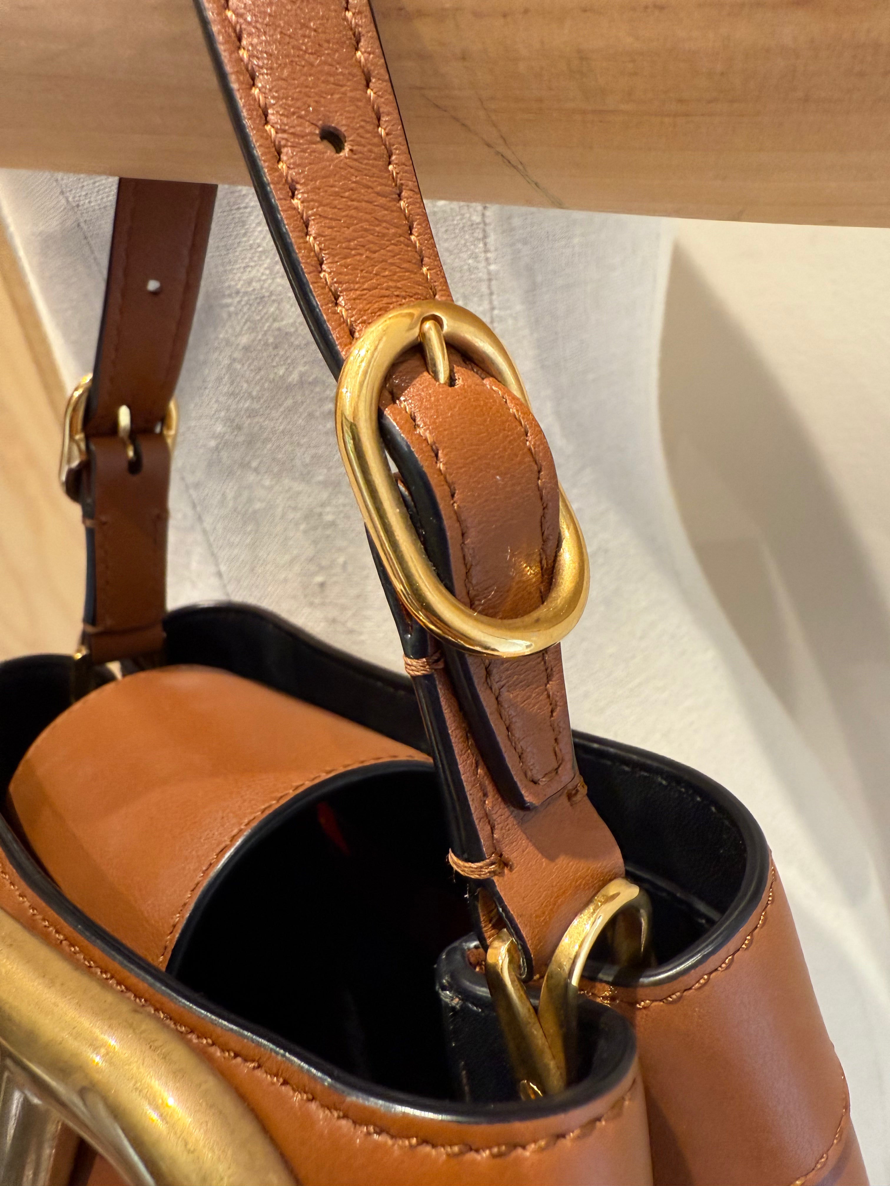 Valentino Garavani Supervee Bag