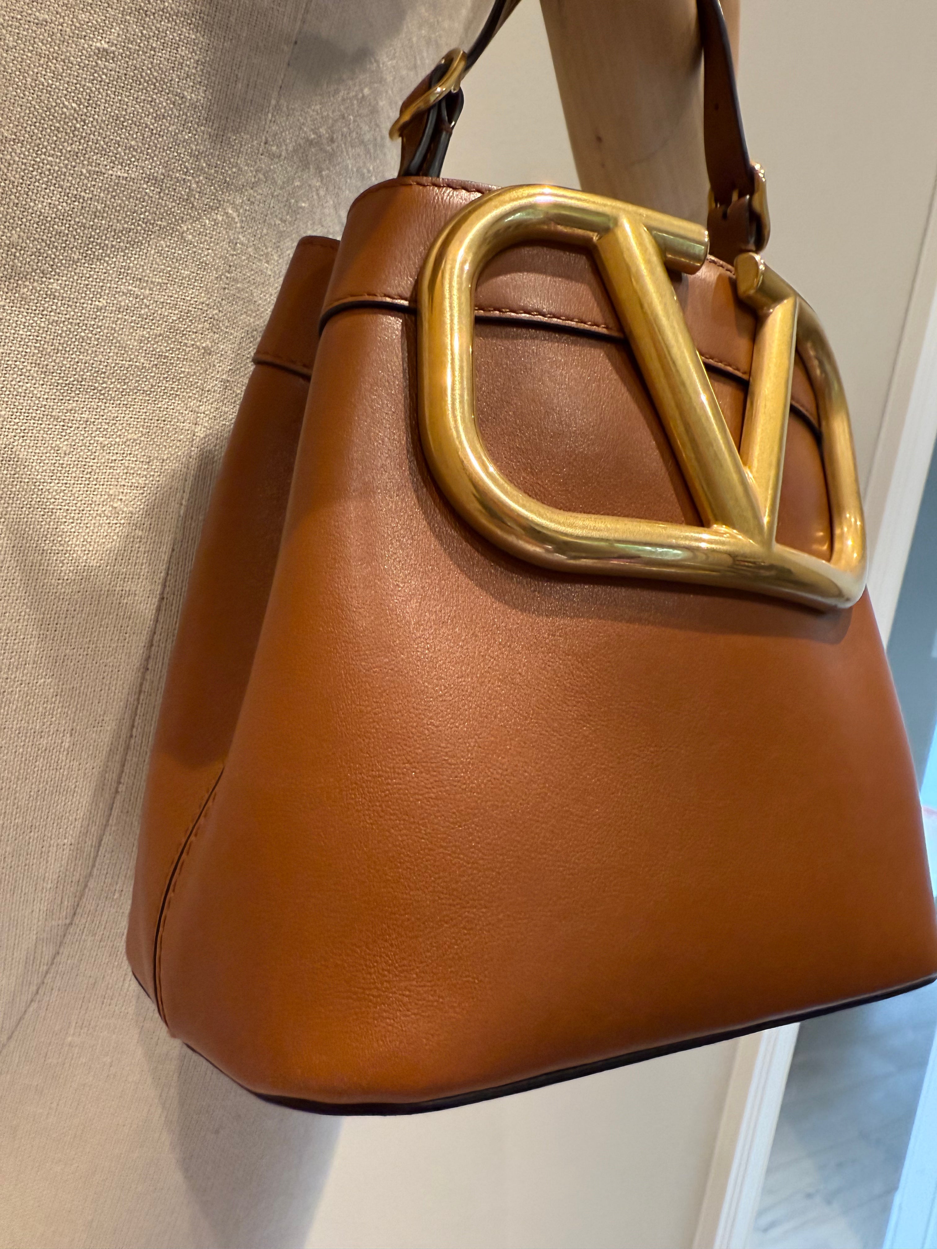 Valentino Garavani Supervee Bag