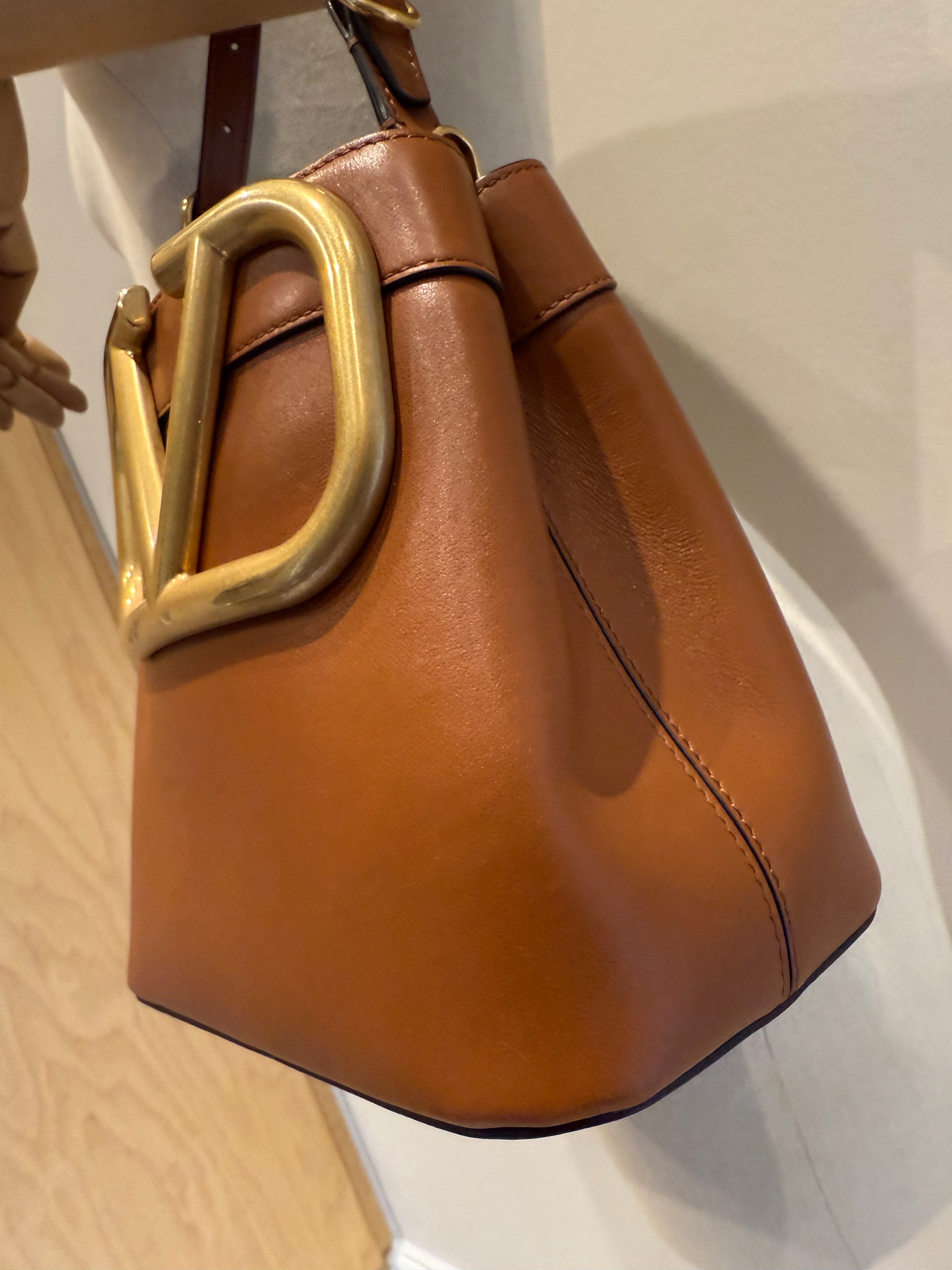 Valentino Garavani Supervee Bag