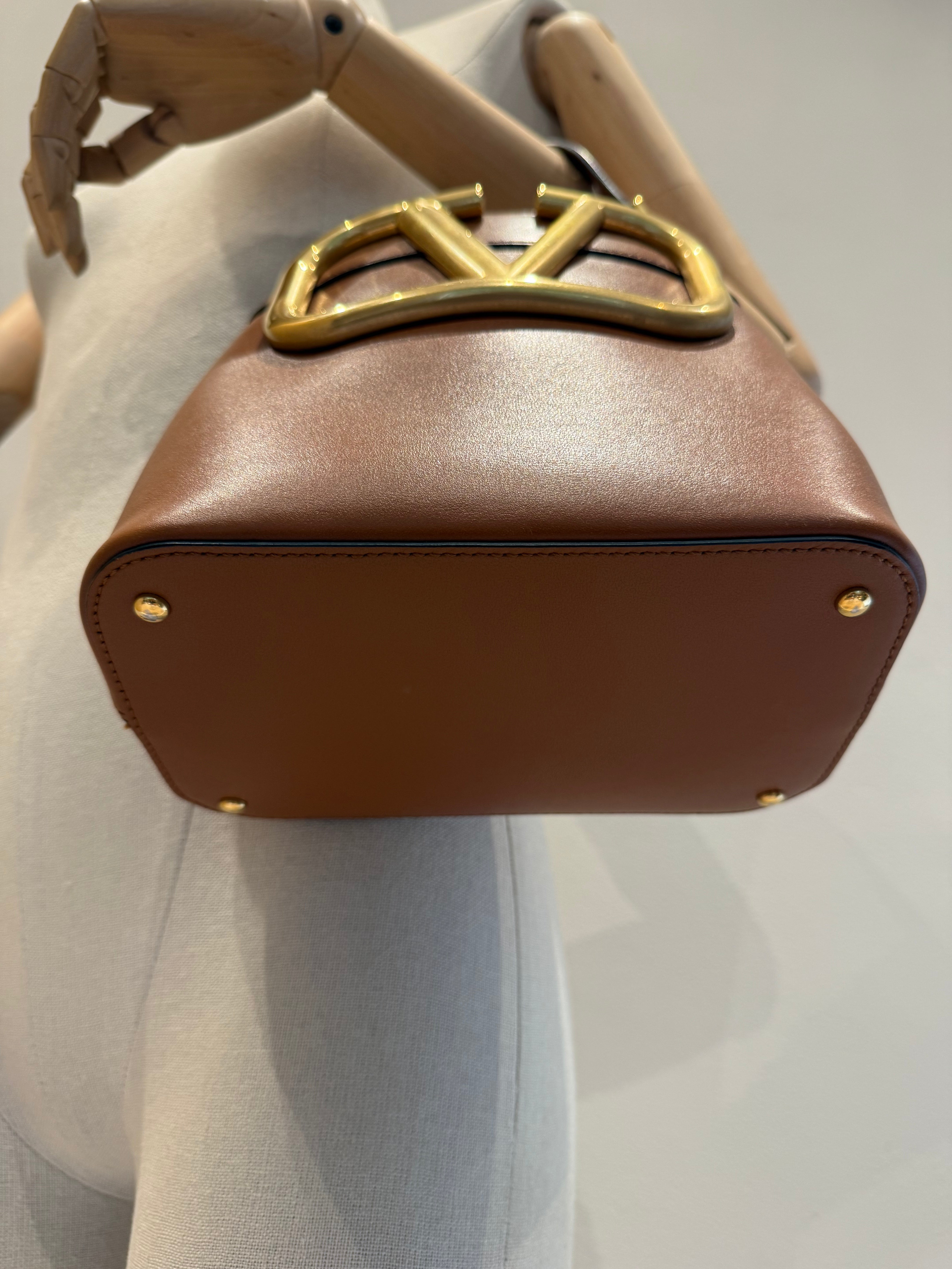 Valentino Garavani Supervee Bag