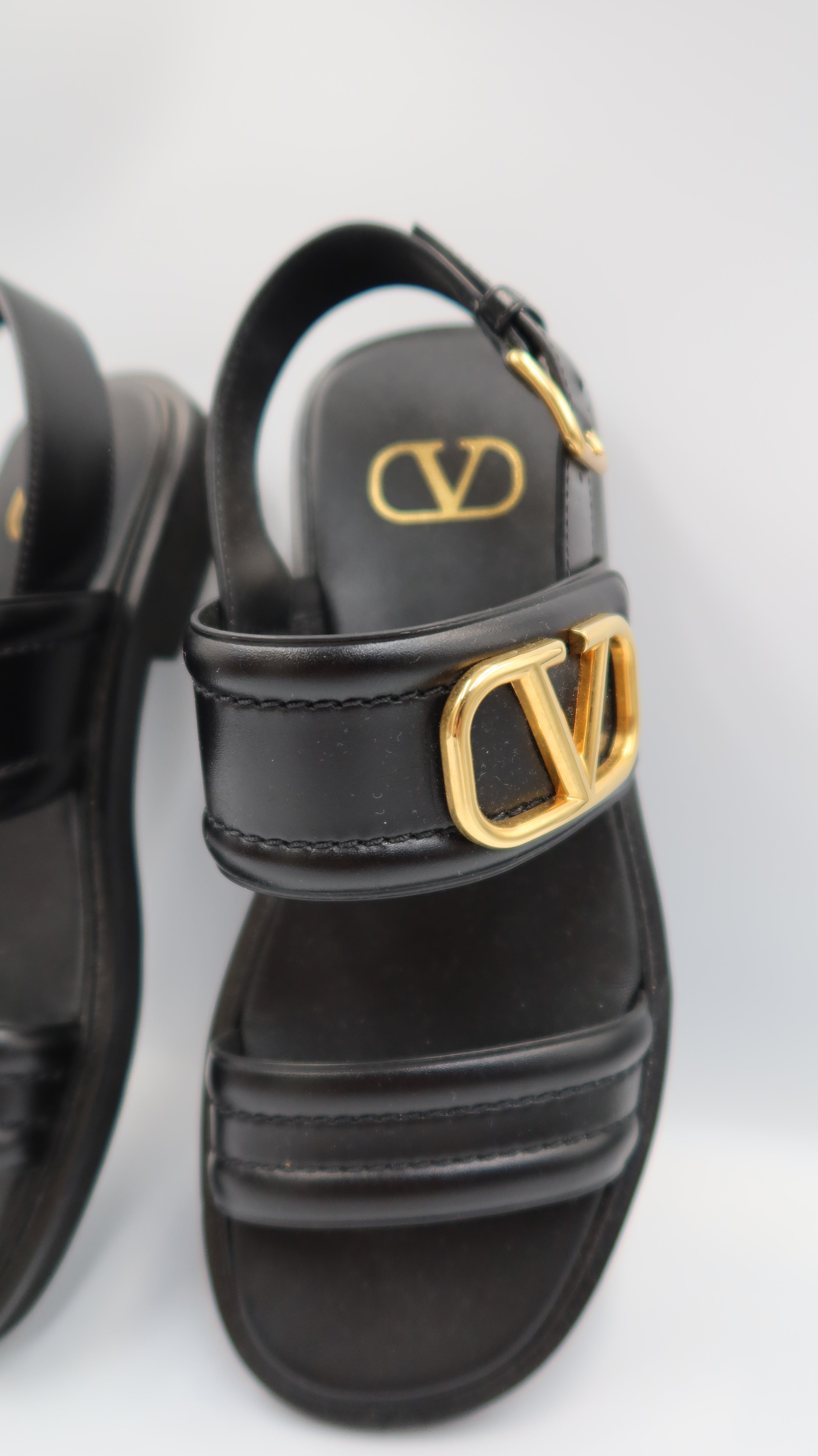 Valentino Slides (EU35)