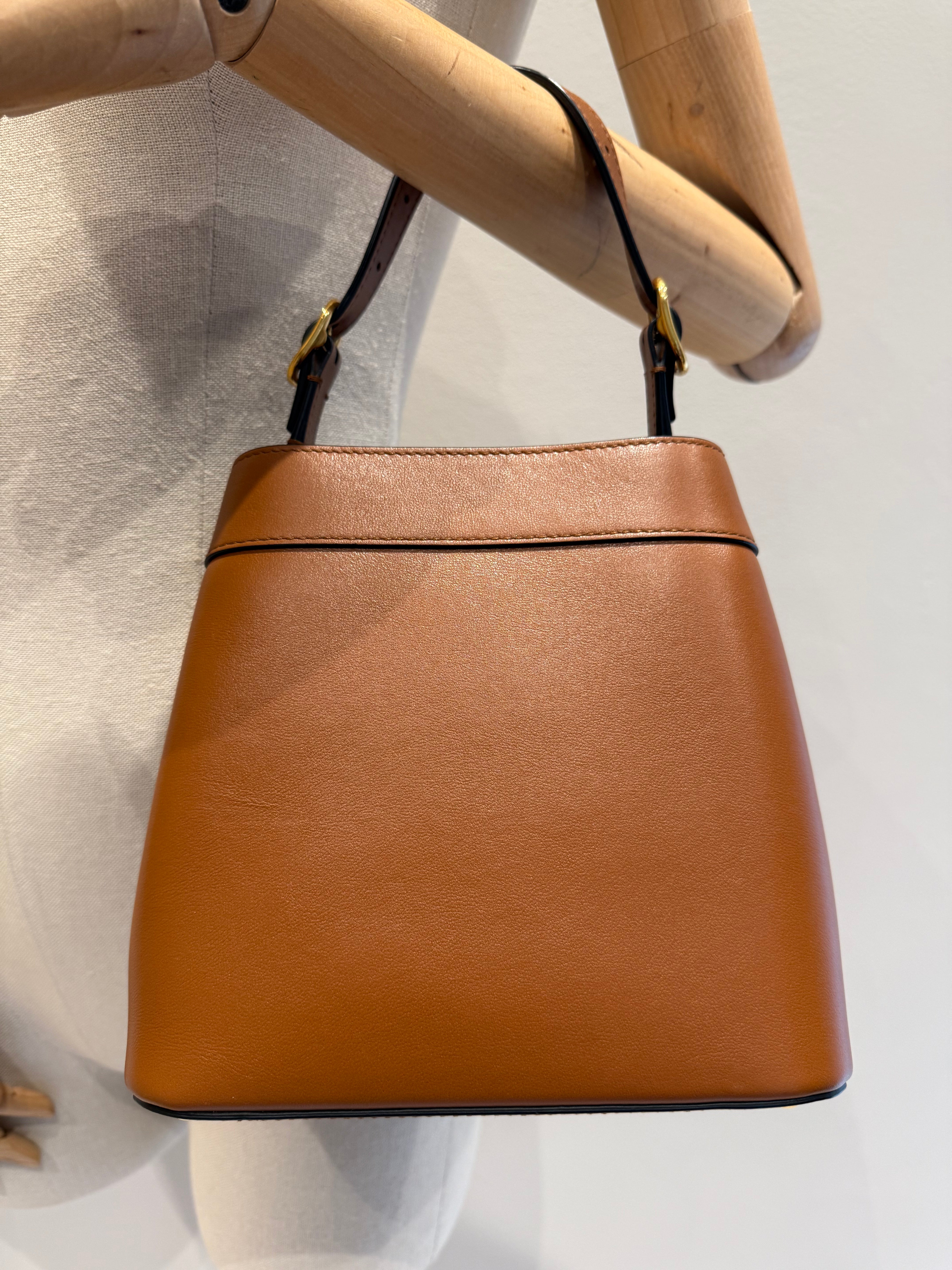 Valentino Garavani Supervee Bag