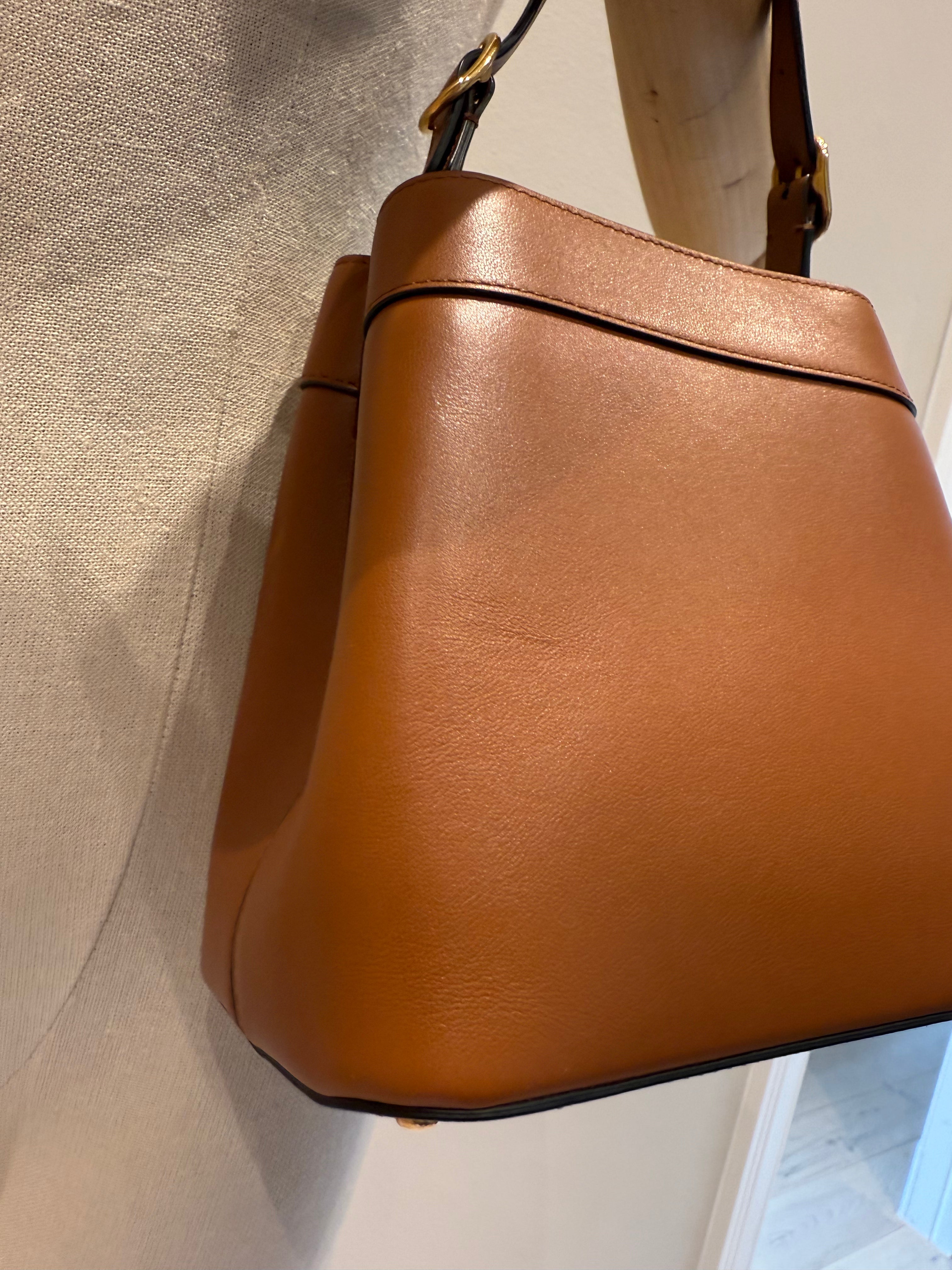 Valentino Garavani Supervee Bag