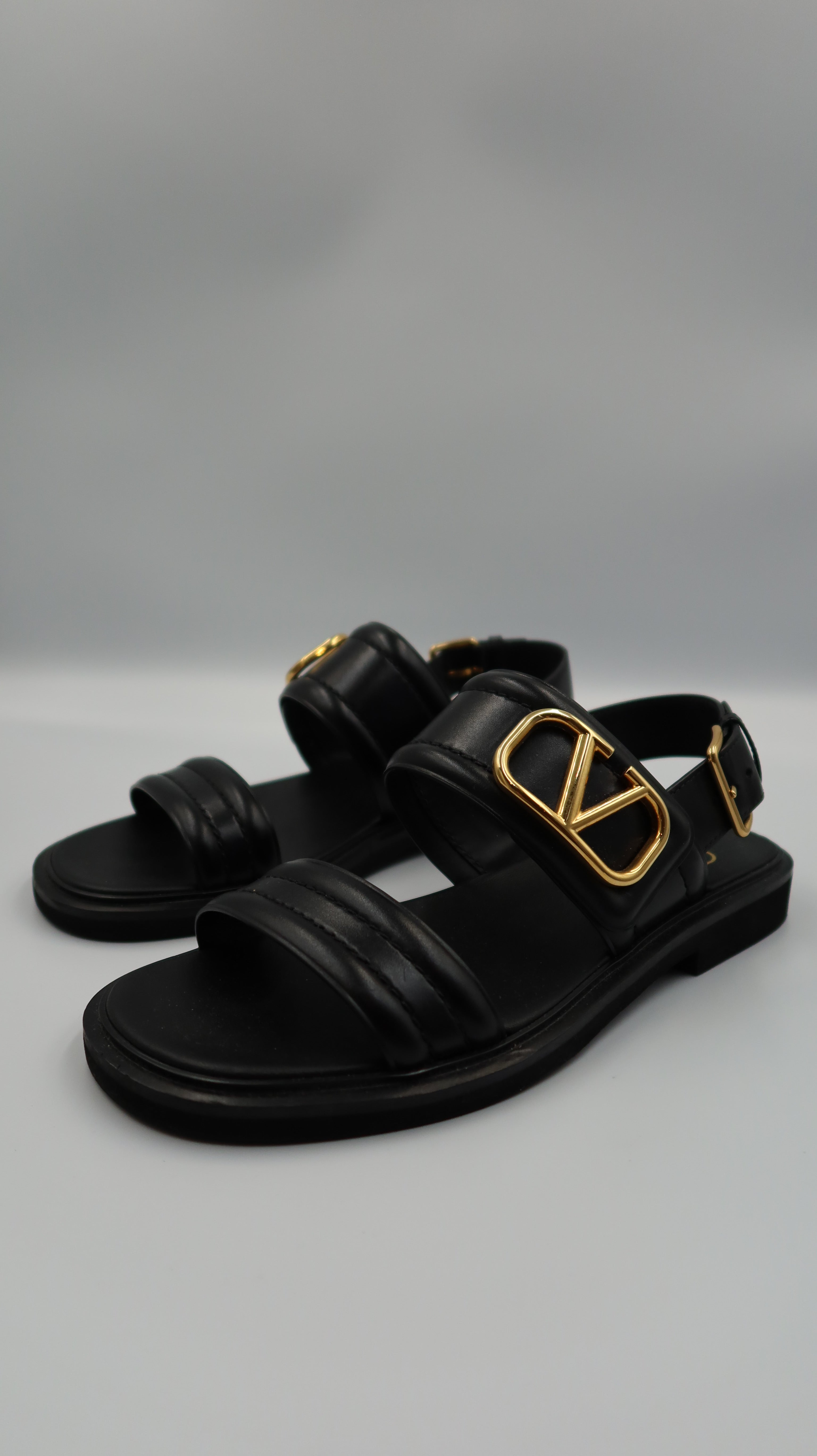 Valentino Slides (EU35)