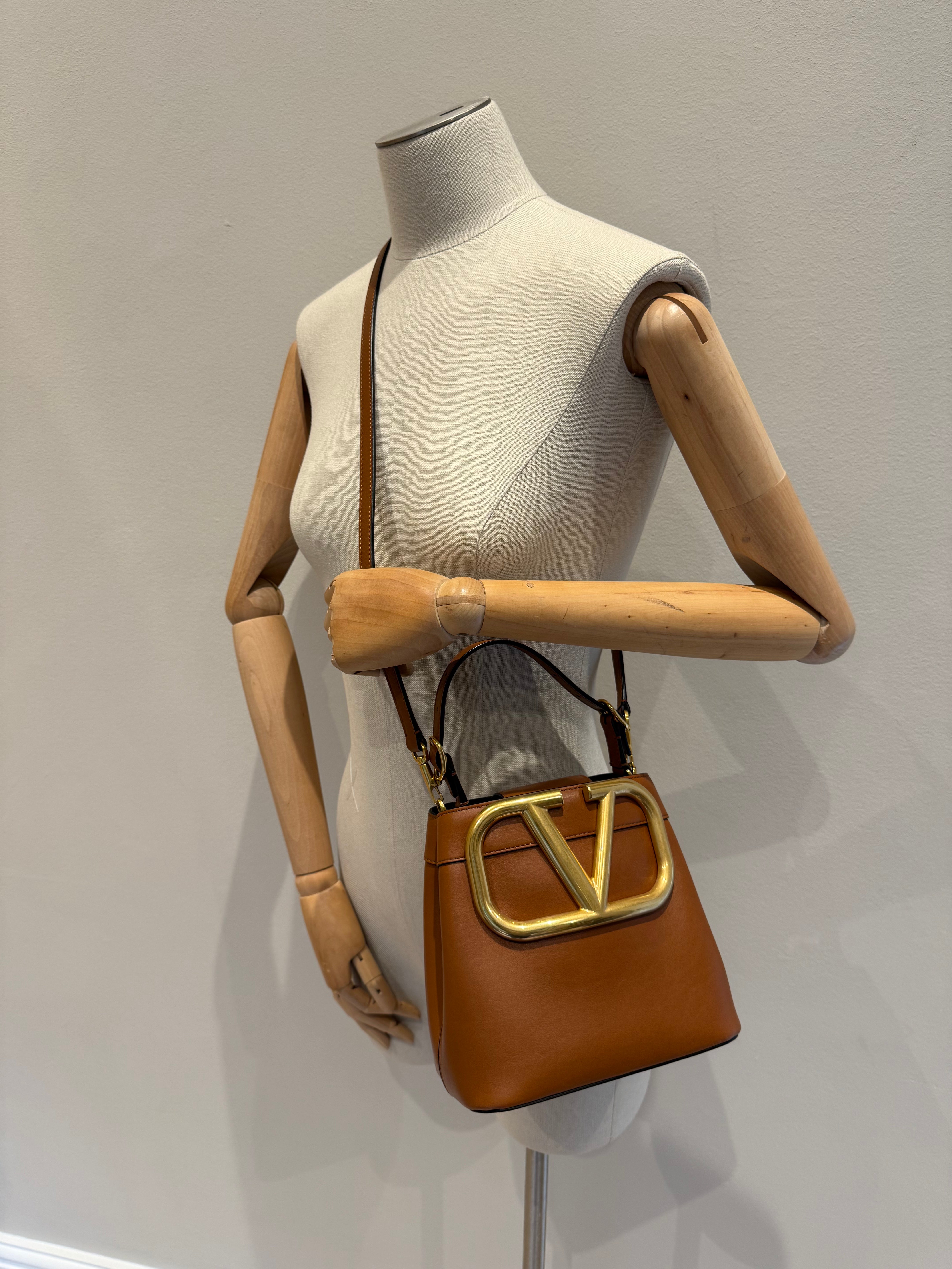 Valentino Garavani Supervee Bag