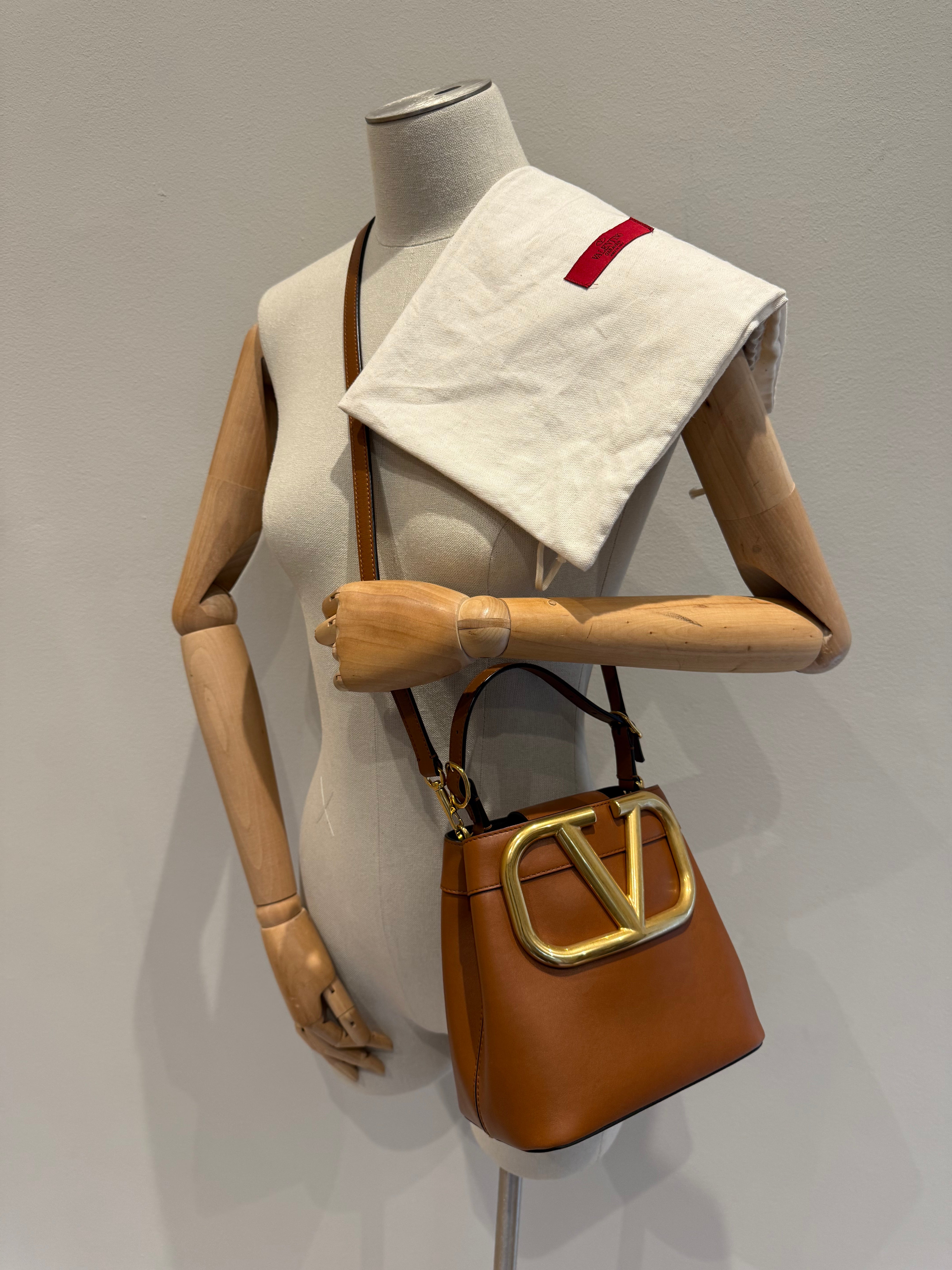 Valentino Garavani Supervee Bag