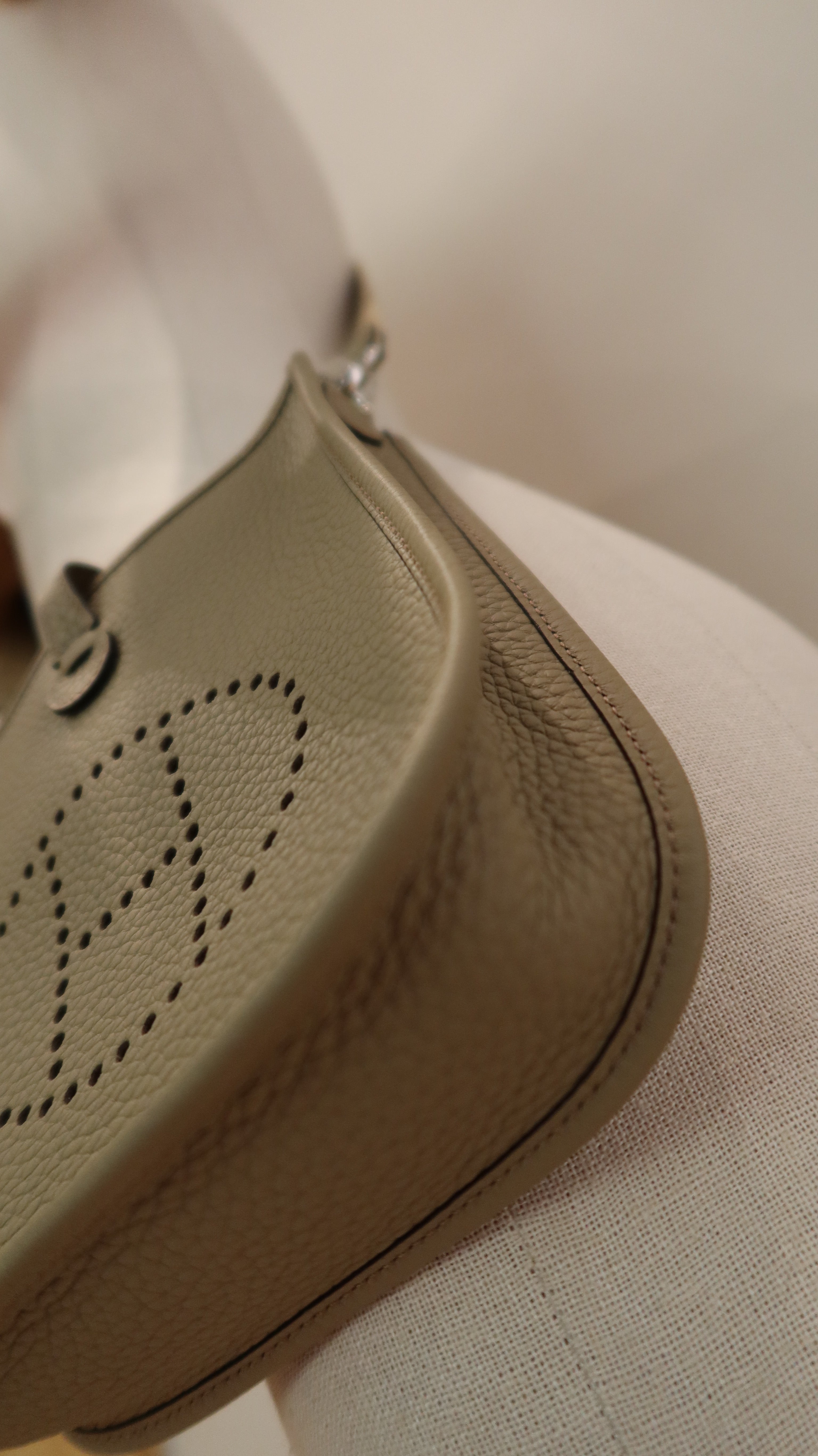 Hèrmes Mini Evelyne