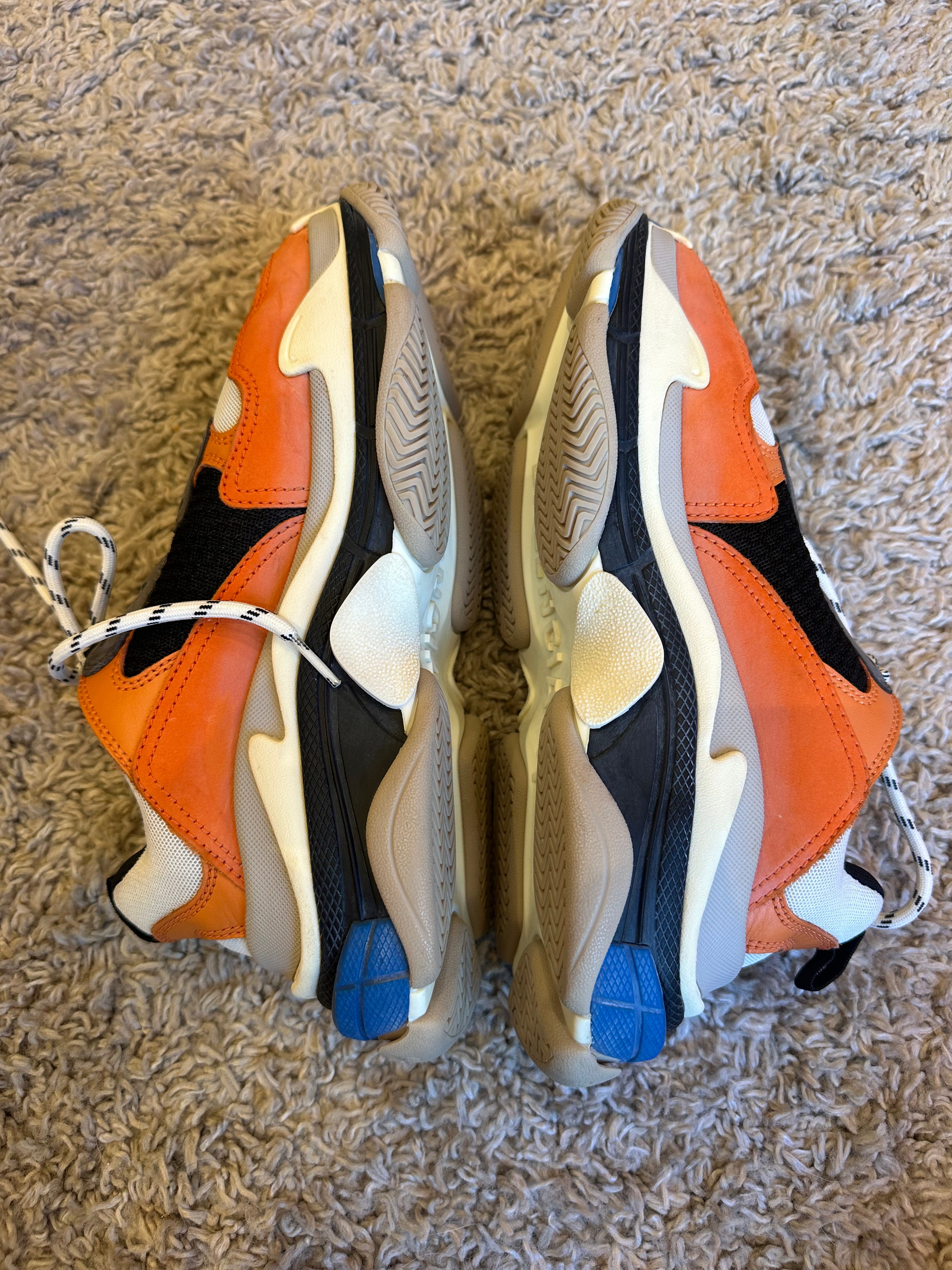 Balenciaga Triple S Sneakers (EU39)