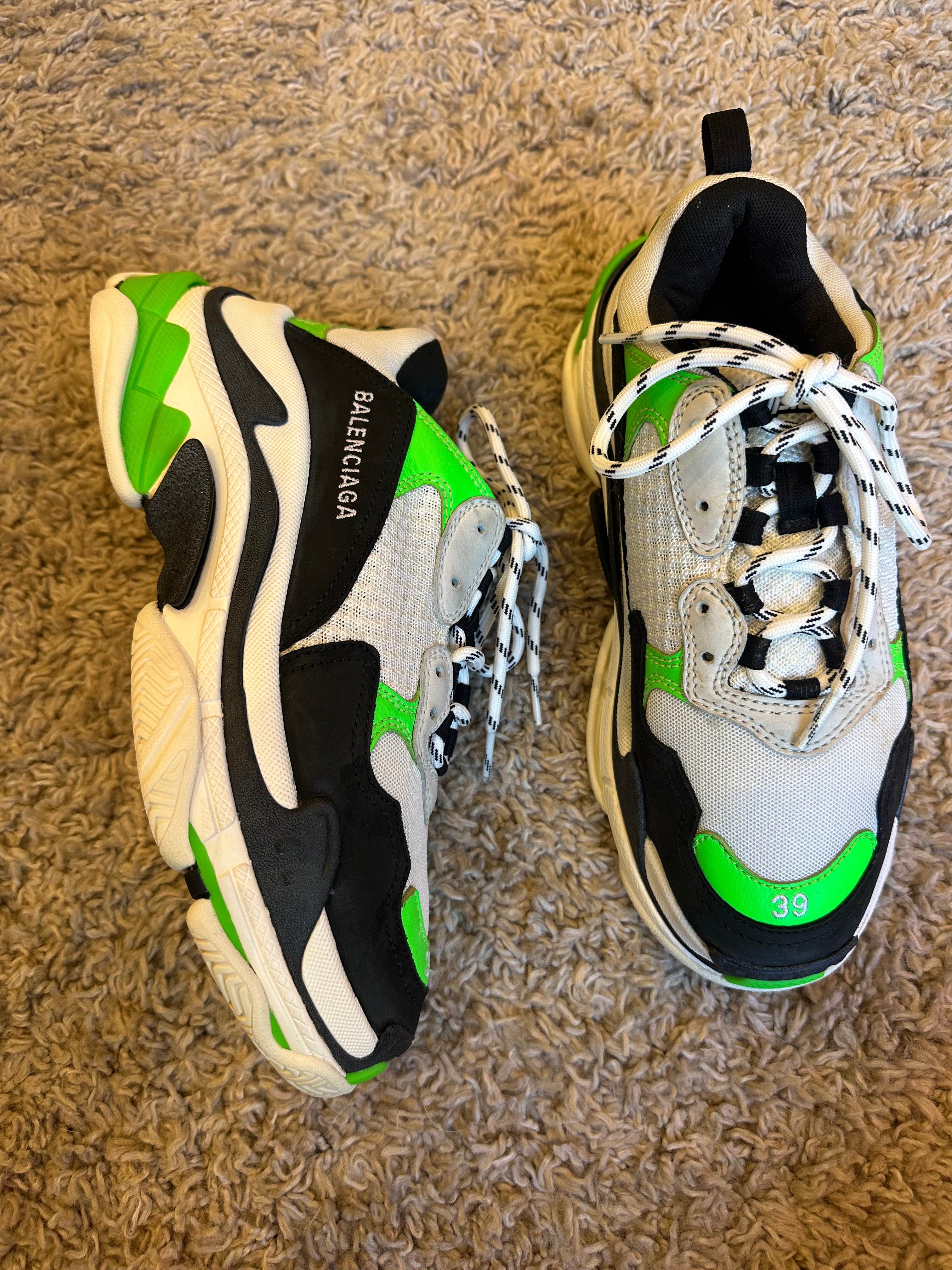 Balenciaga Triple S Sneakers (EU39)