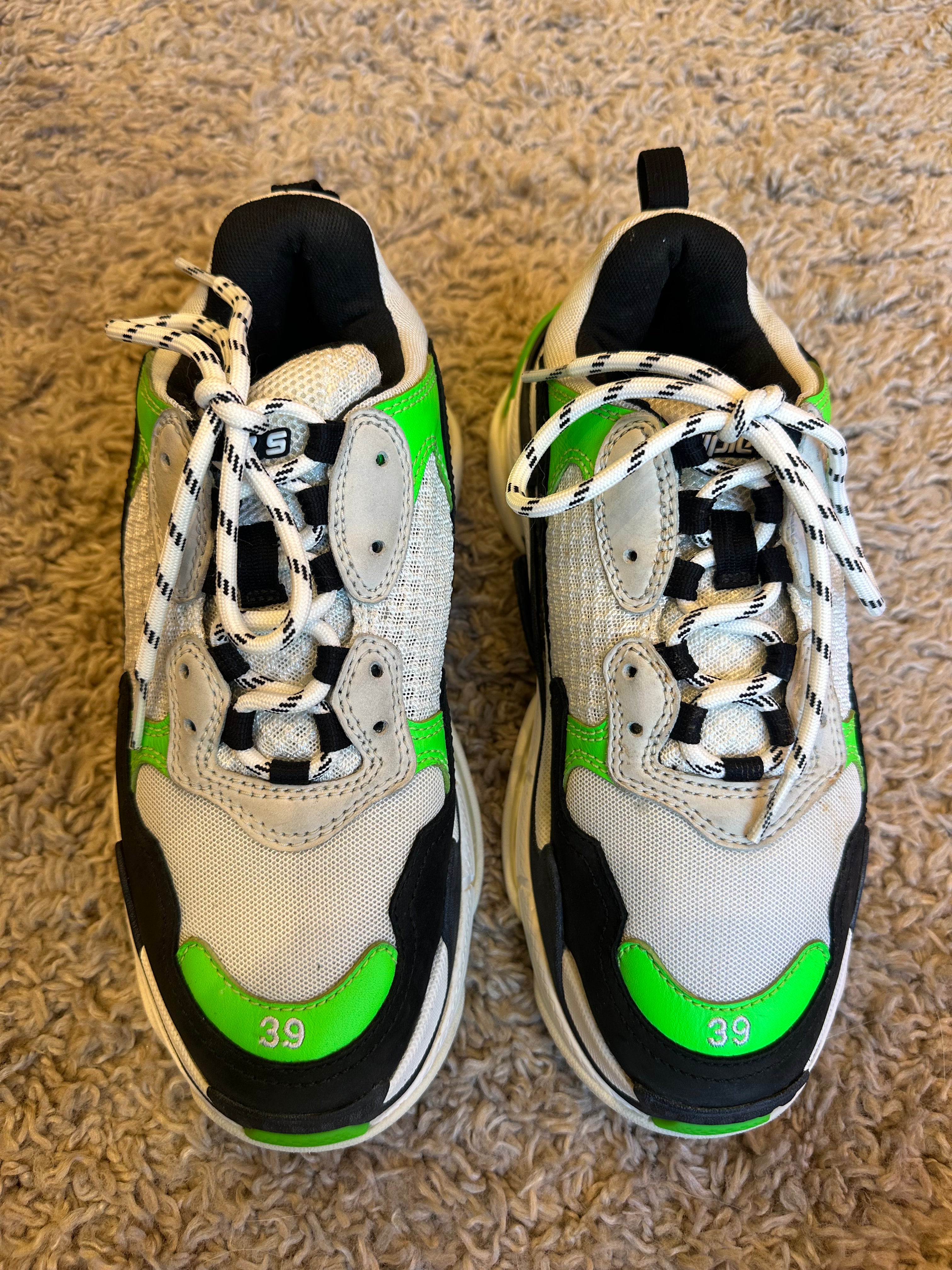 Balenciaga Triple S Sneakers (EU39)