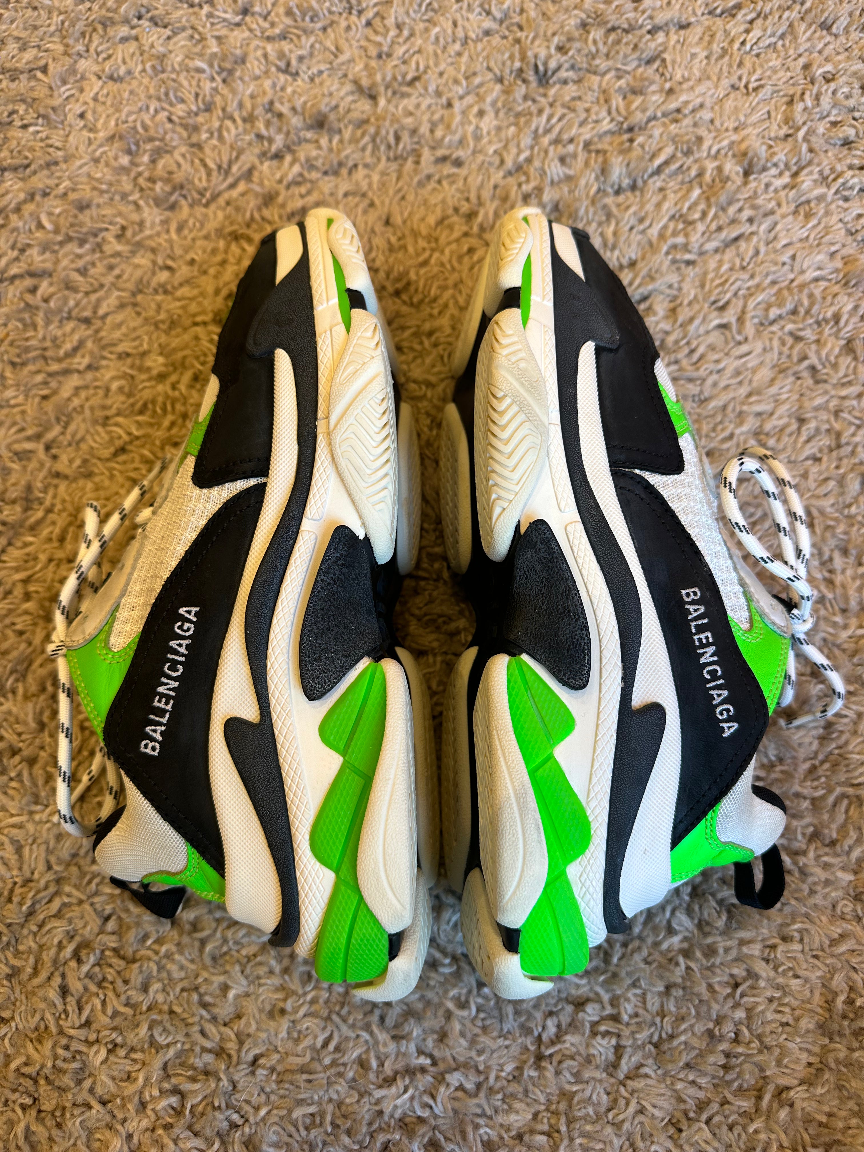 Balenciaga Triple S Sneakers (EU39)