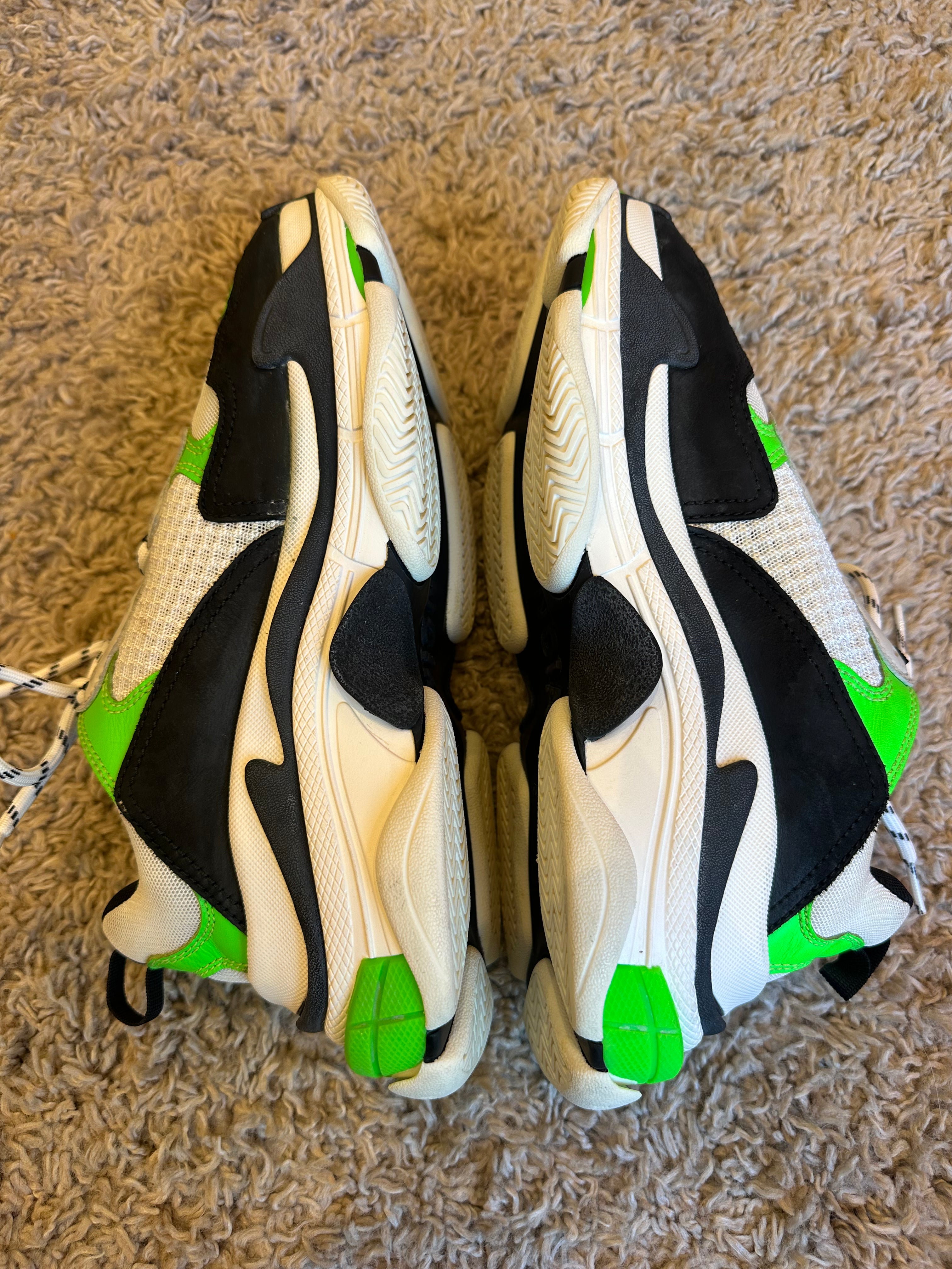 Balenciaga Triple S Sneakers (EU39)