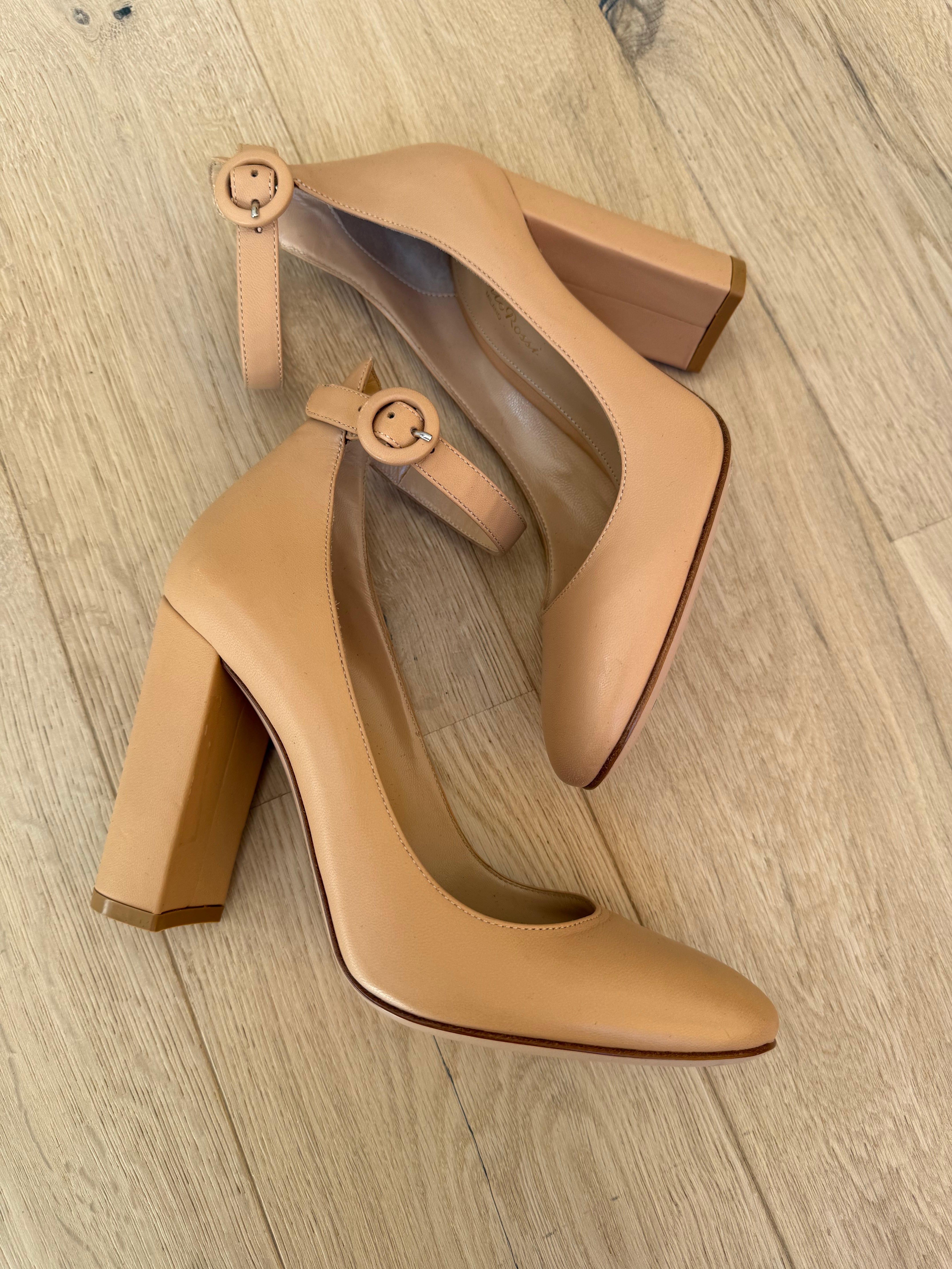 Gianvito Rossi Heels (EU37)