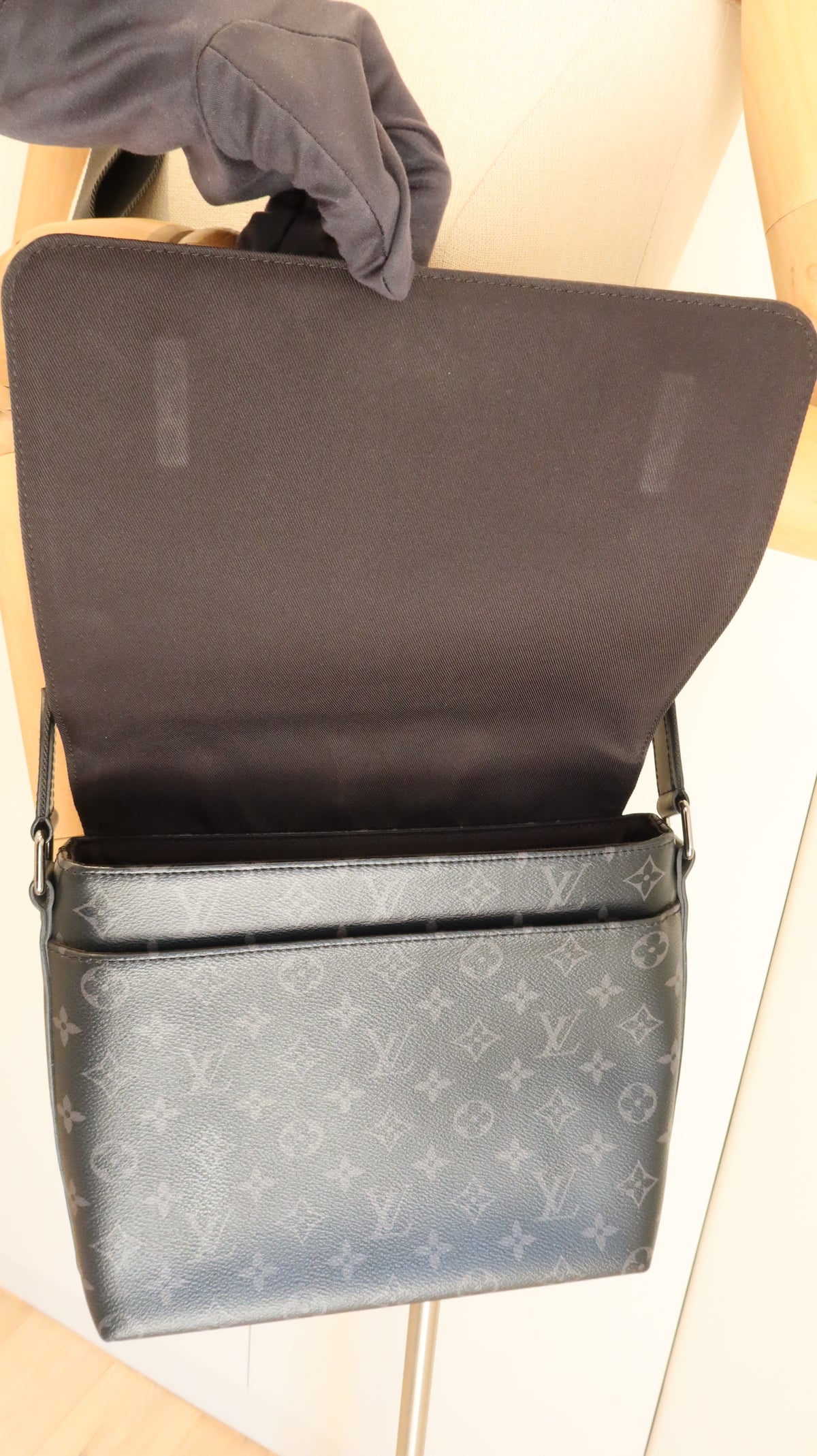 Louis Vuitton District PM Messenger Bag
