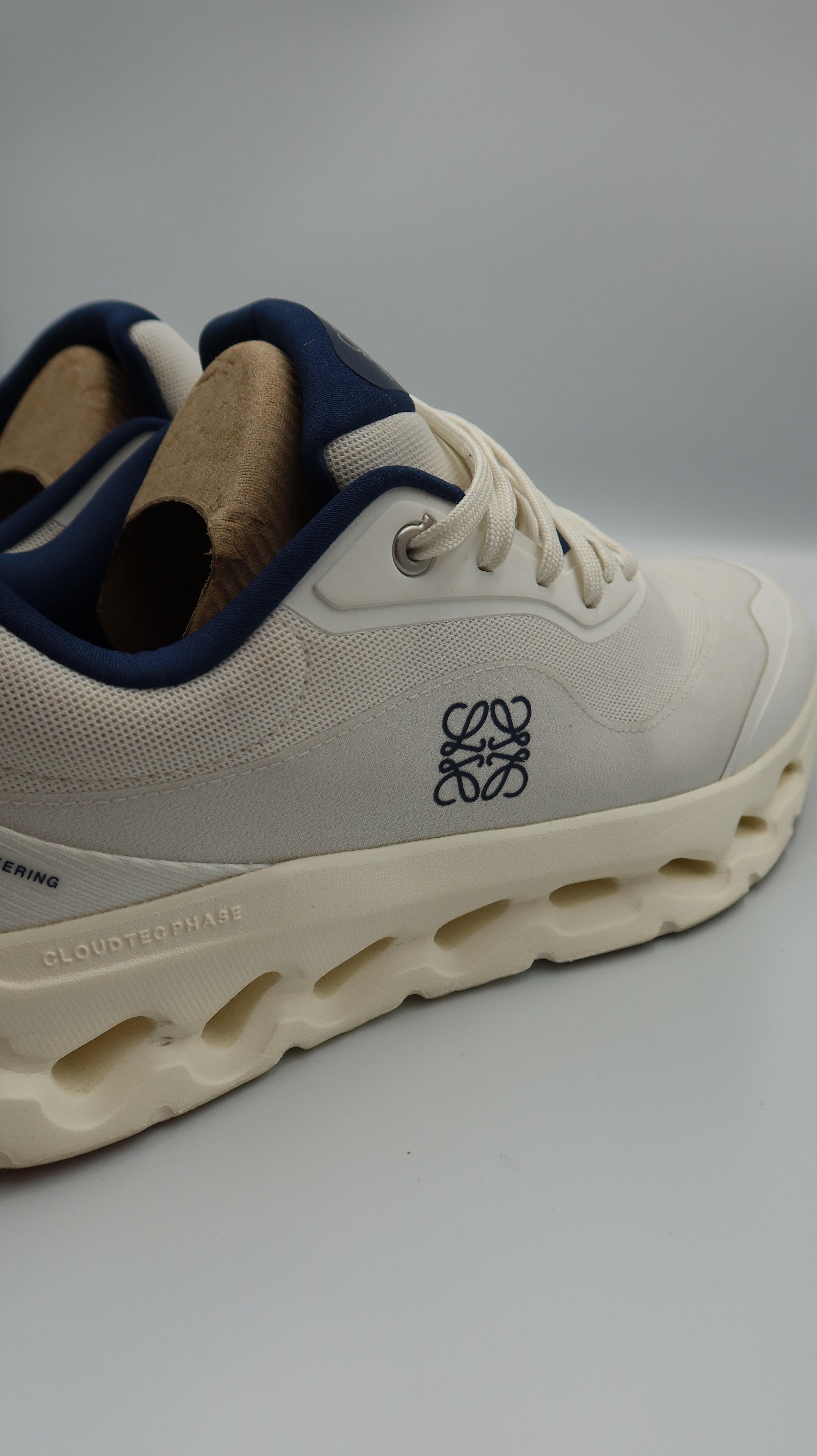 Loewe On Cloud (EU44)