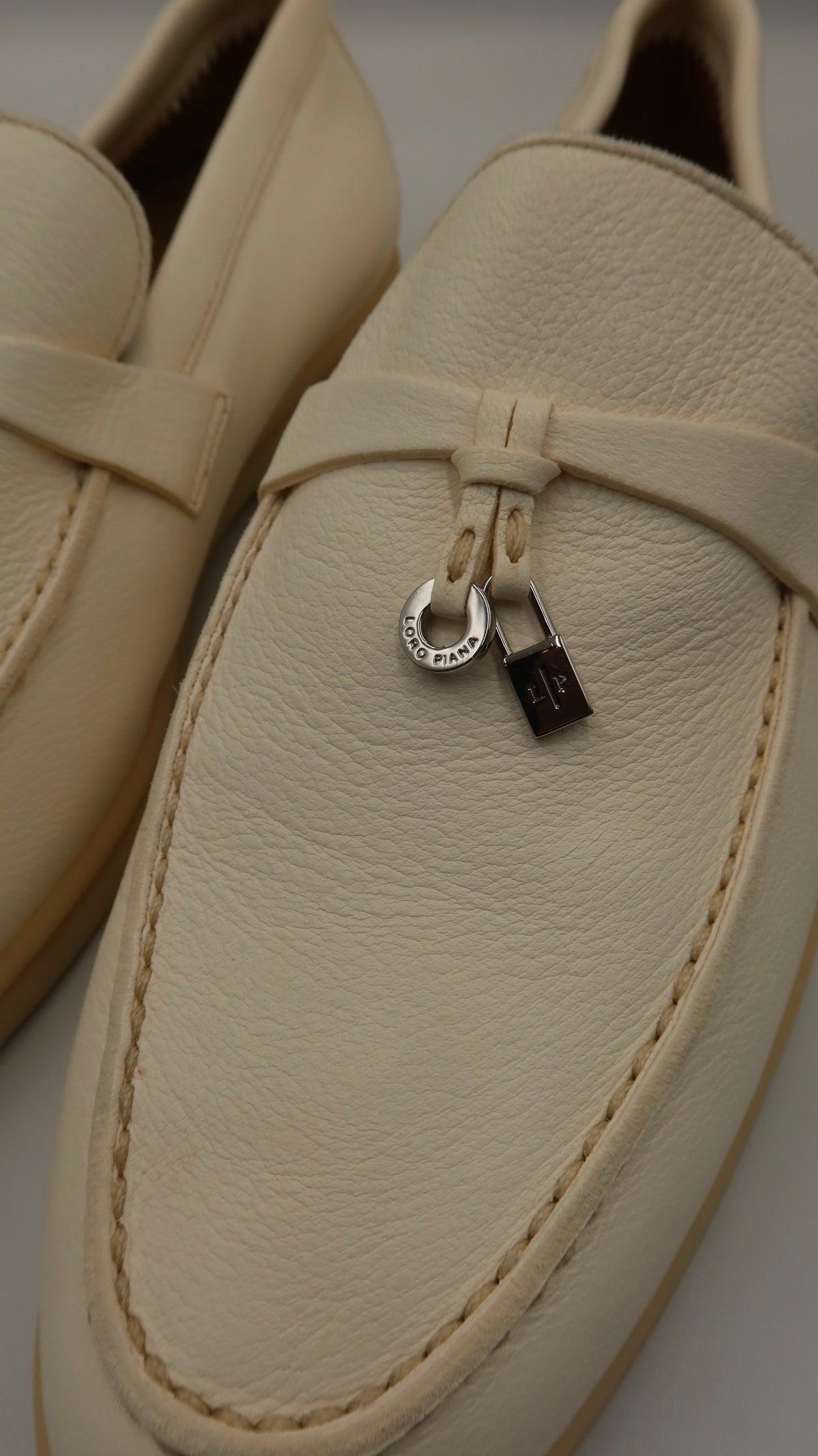 Loro Piana Summer Walks (EU38.5)