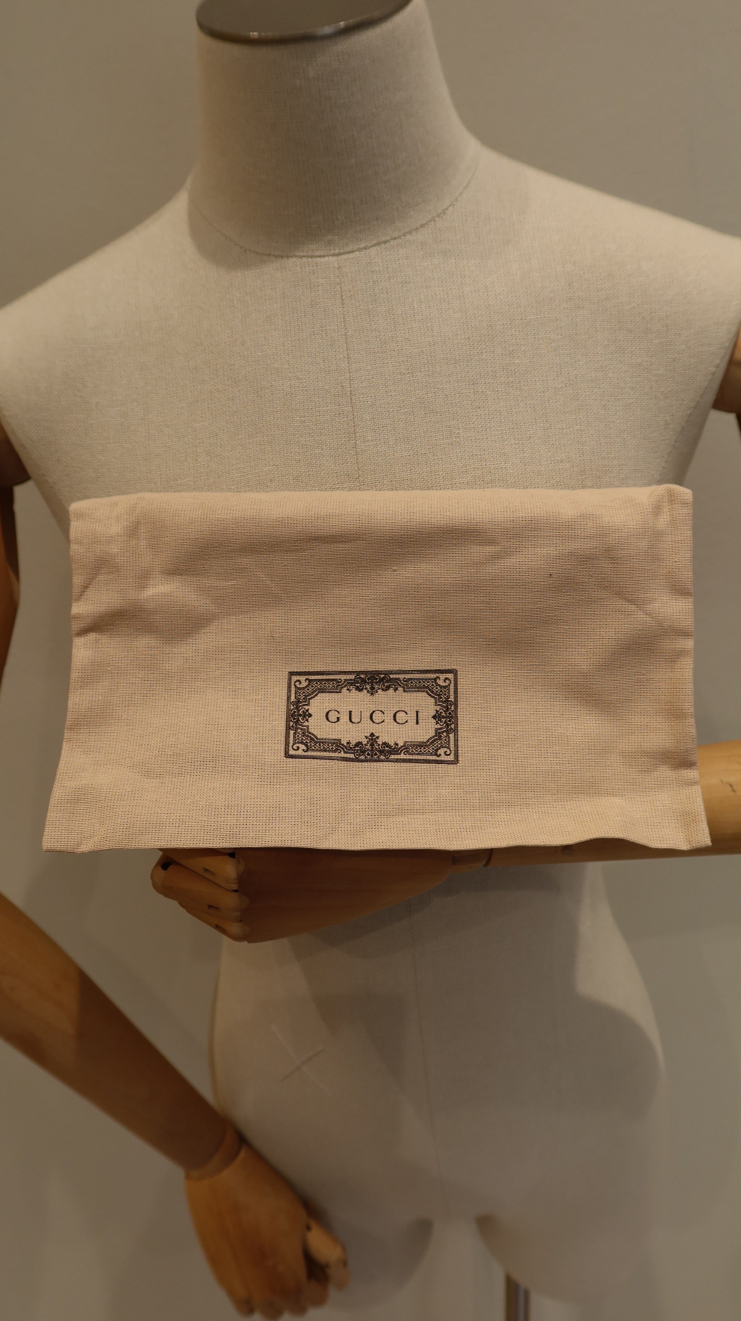 Gucci Bi Fold Wallet