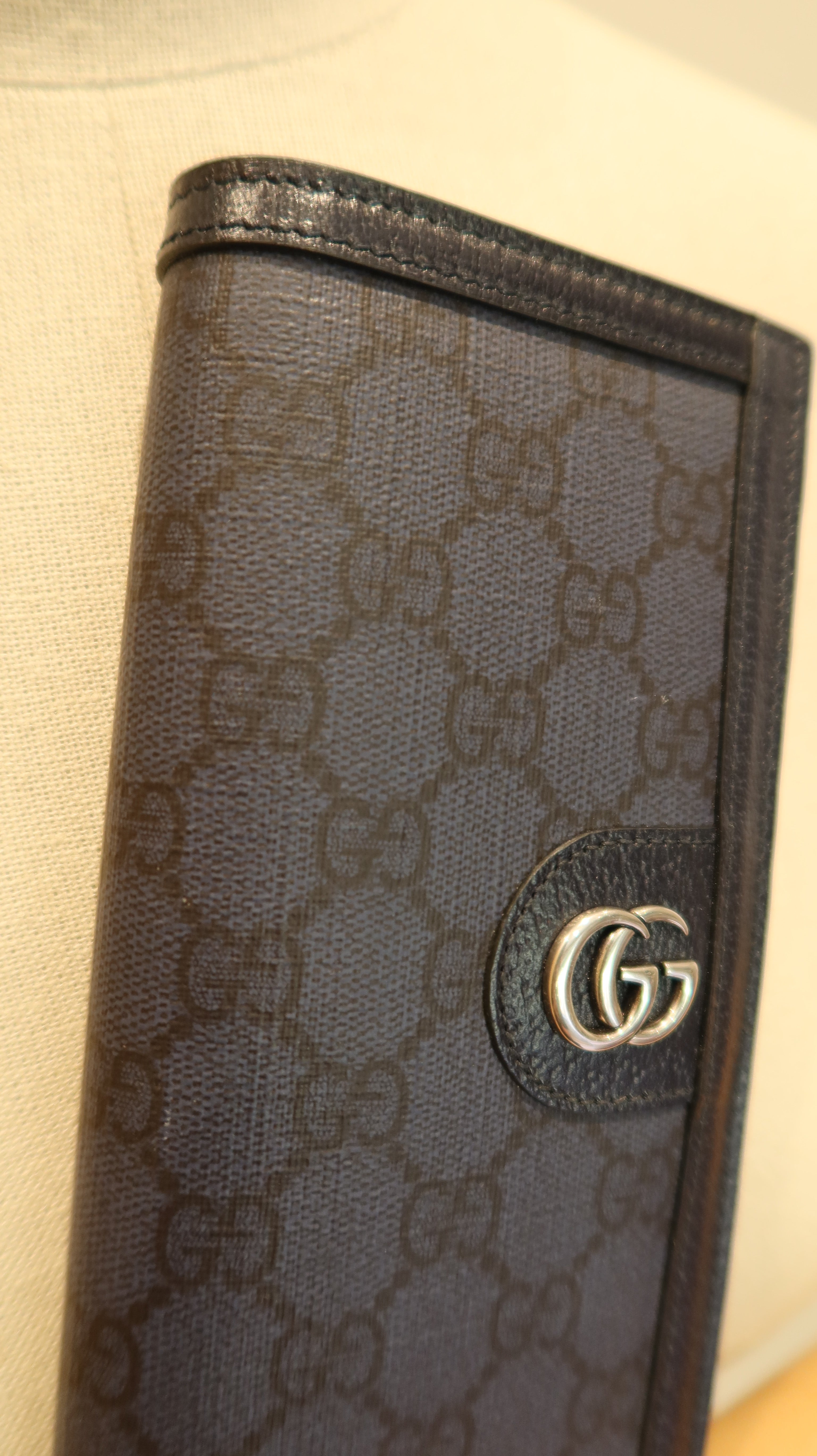 Gucci Bi Fold Wallet