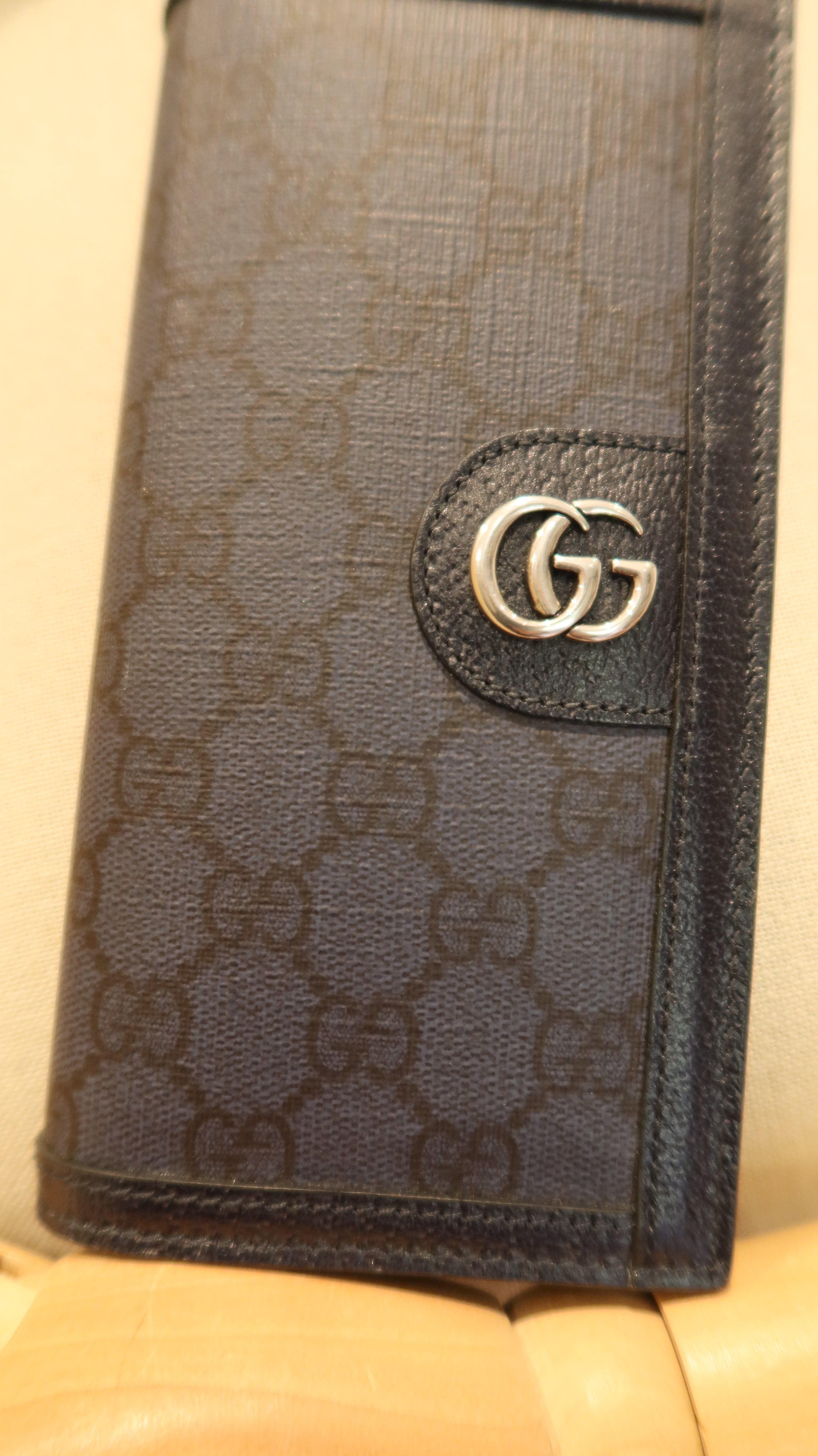 Gucci Bi Fold Wallet