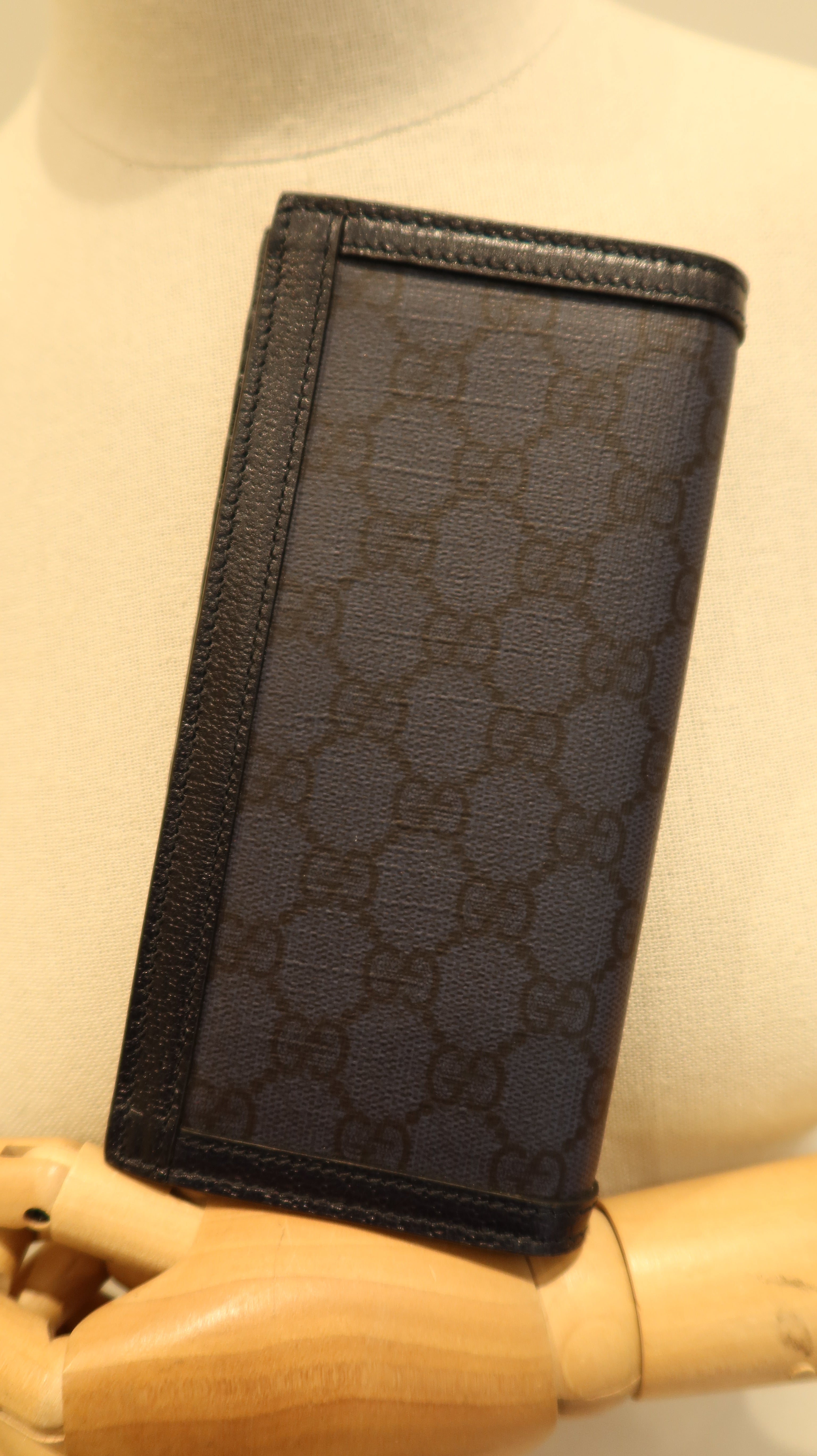 Gucci Bi Fold Wallet