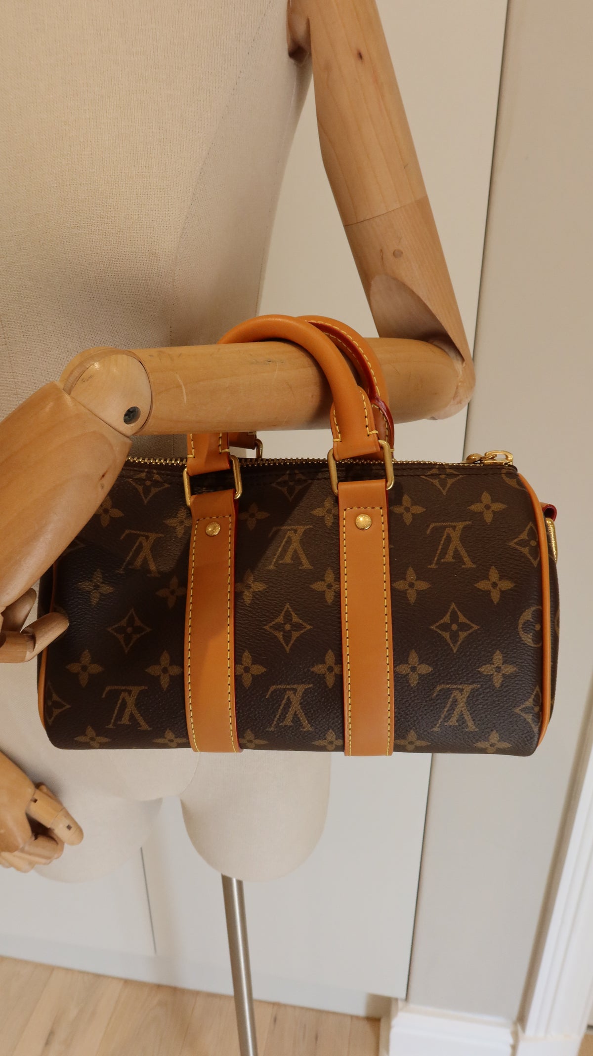 Louis Vuitton Keepall Bandoulière 25