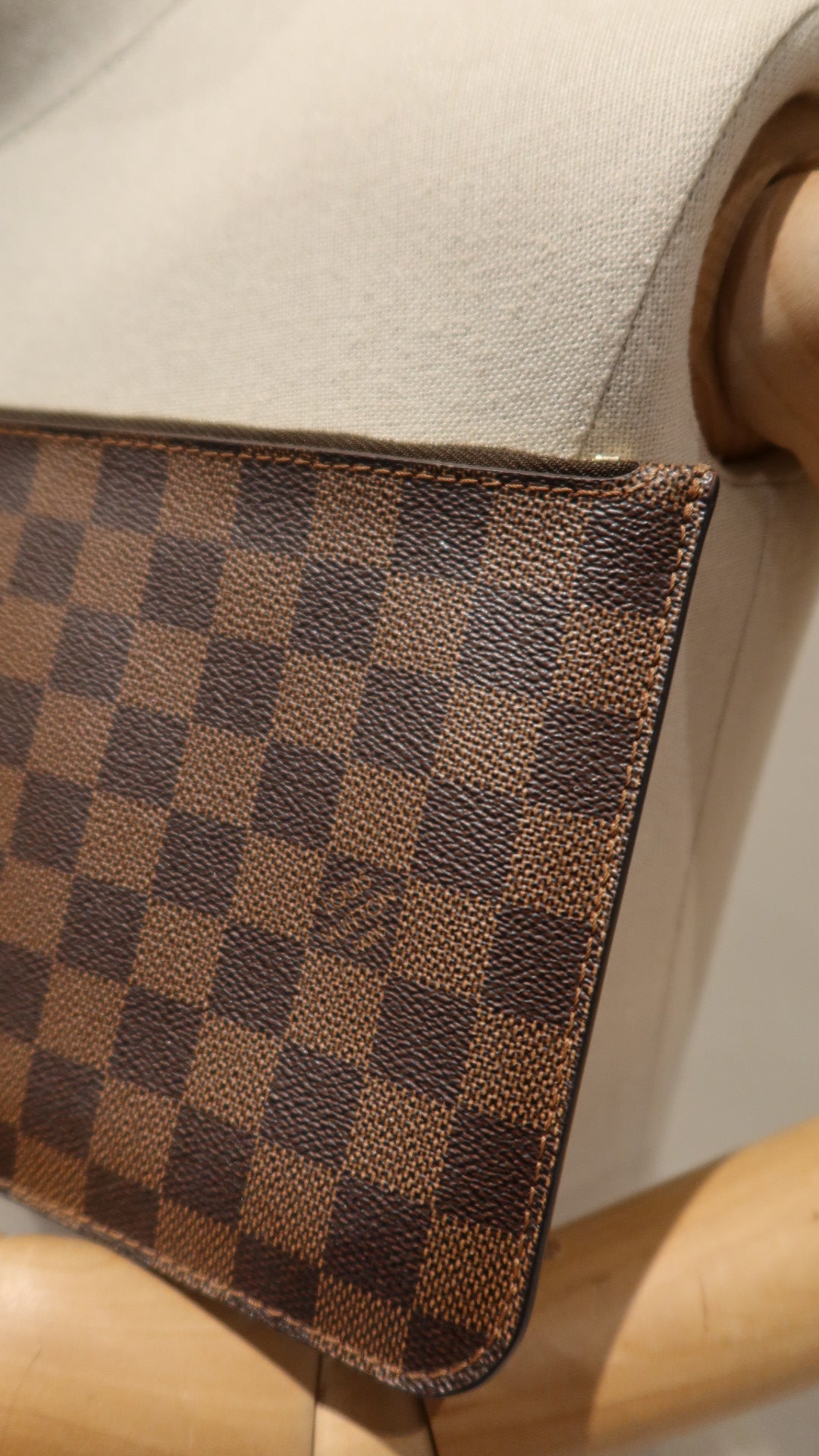 Louis Vuitton Neverfull Pochette