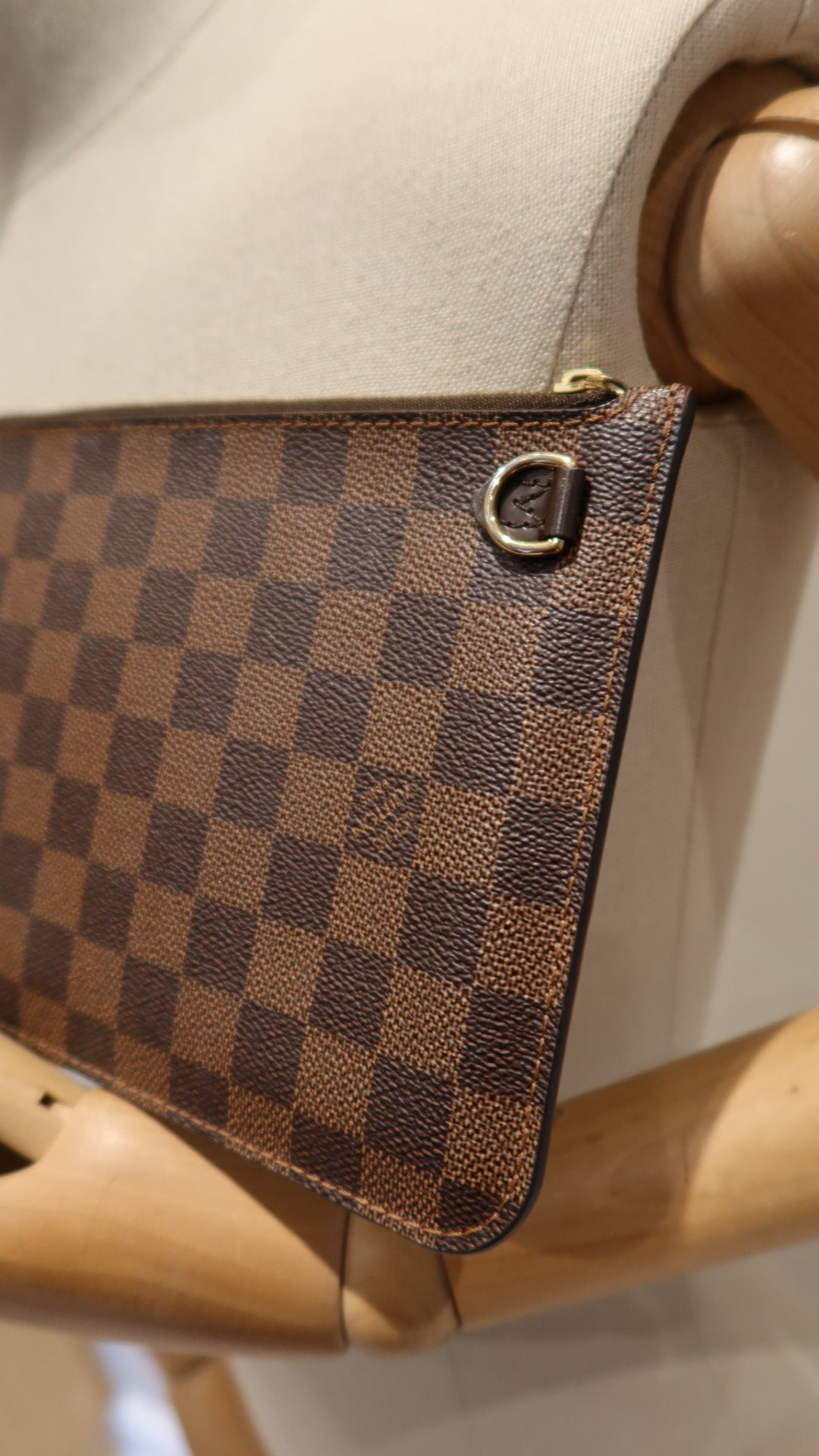 Louis Vuitton Neverfull Pochette