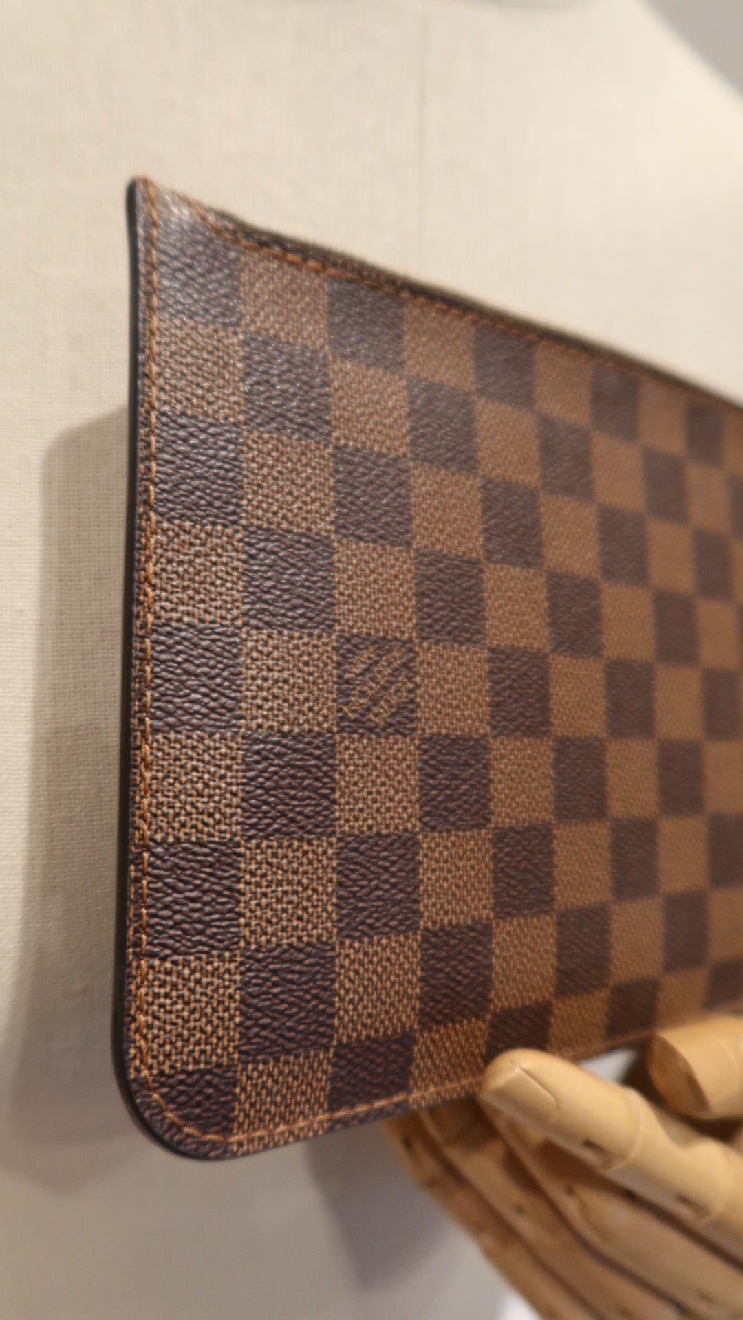 Louis Vuitton Neverfull Pochette