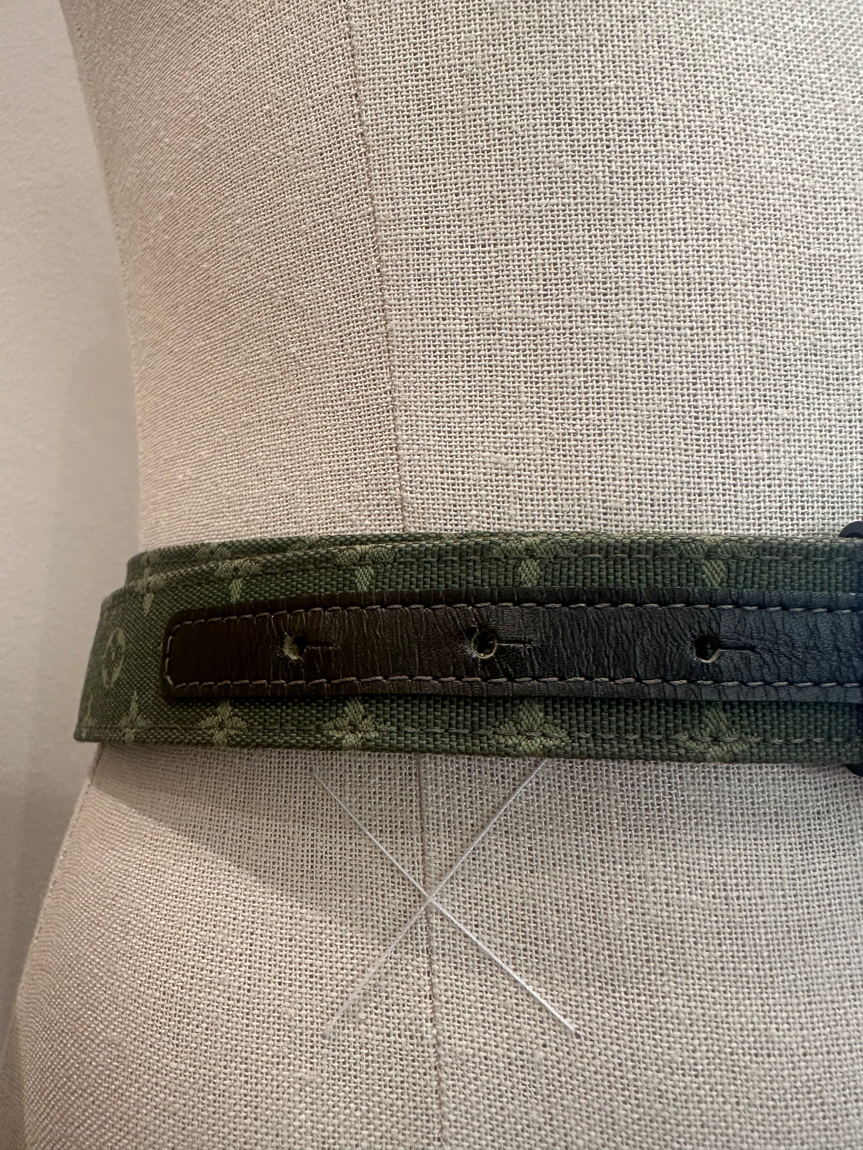 Louis Vuitton Mens Belt (90/36)