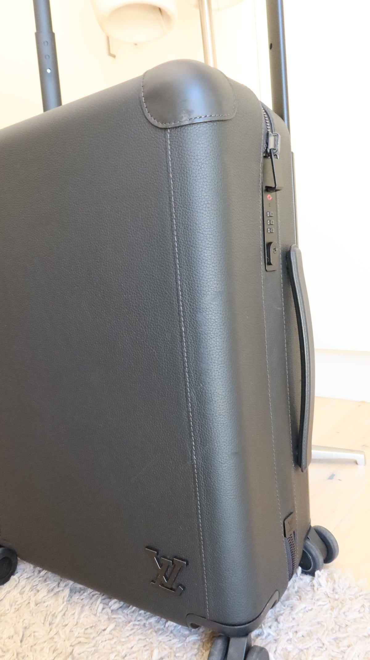 Louis Vuitton Horizon 55 Rolling Suitcase