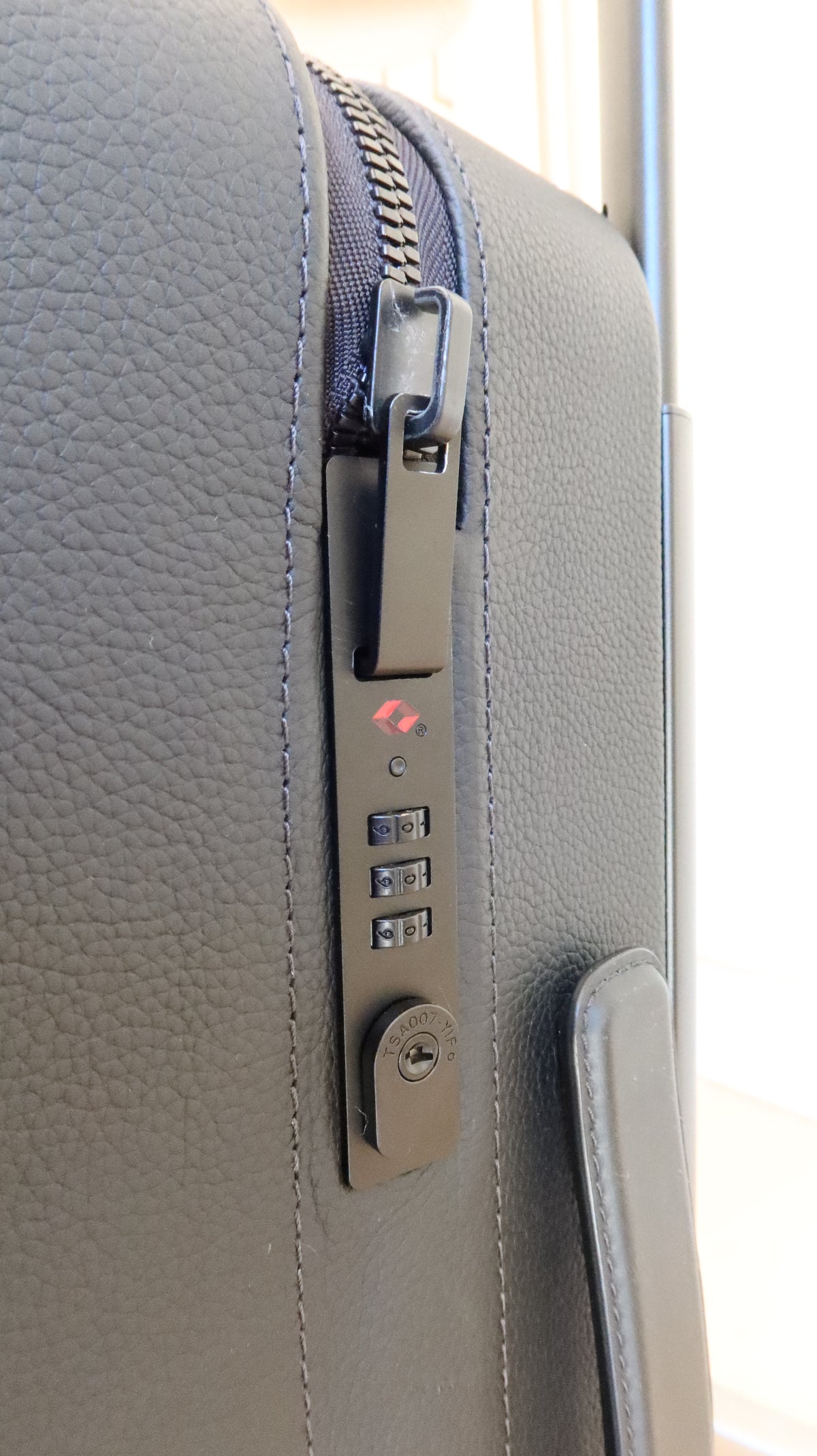 Louis Vuitton Horizon 55 Rolling Suitcase