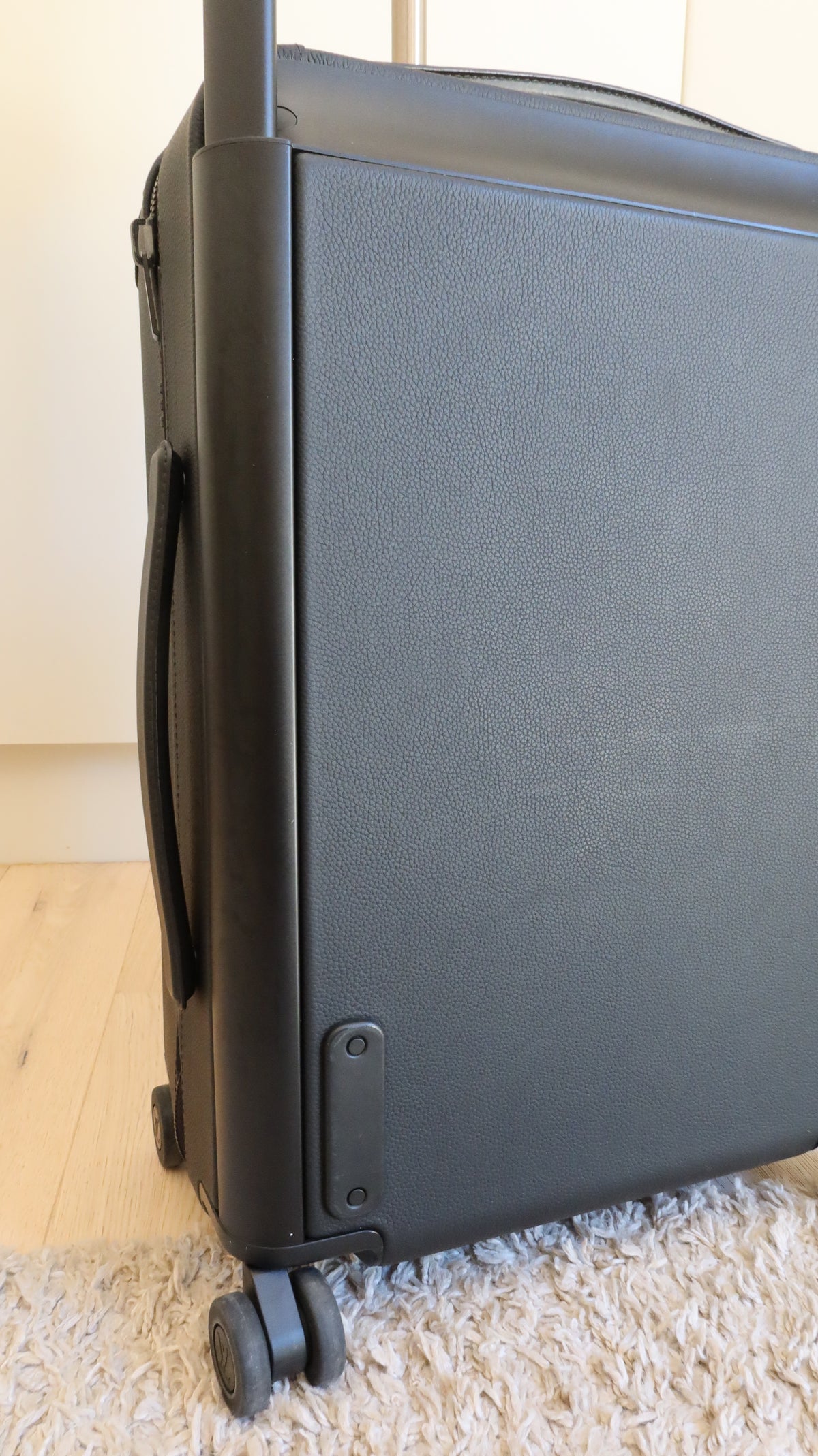 Louis Vuitton Horizon 55 Rolling Suitcase