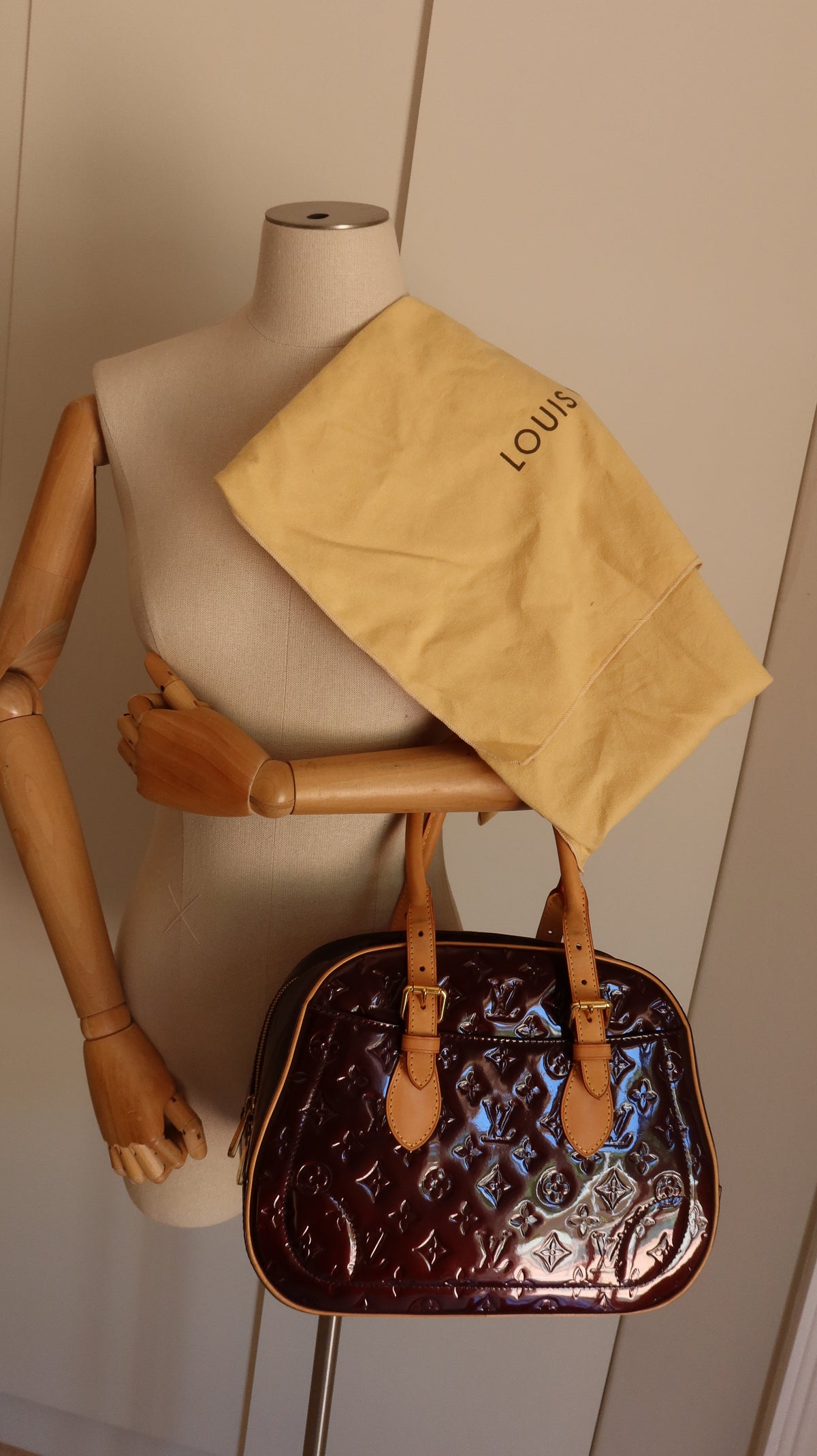 Louis Vuitton Summit Drive Bag