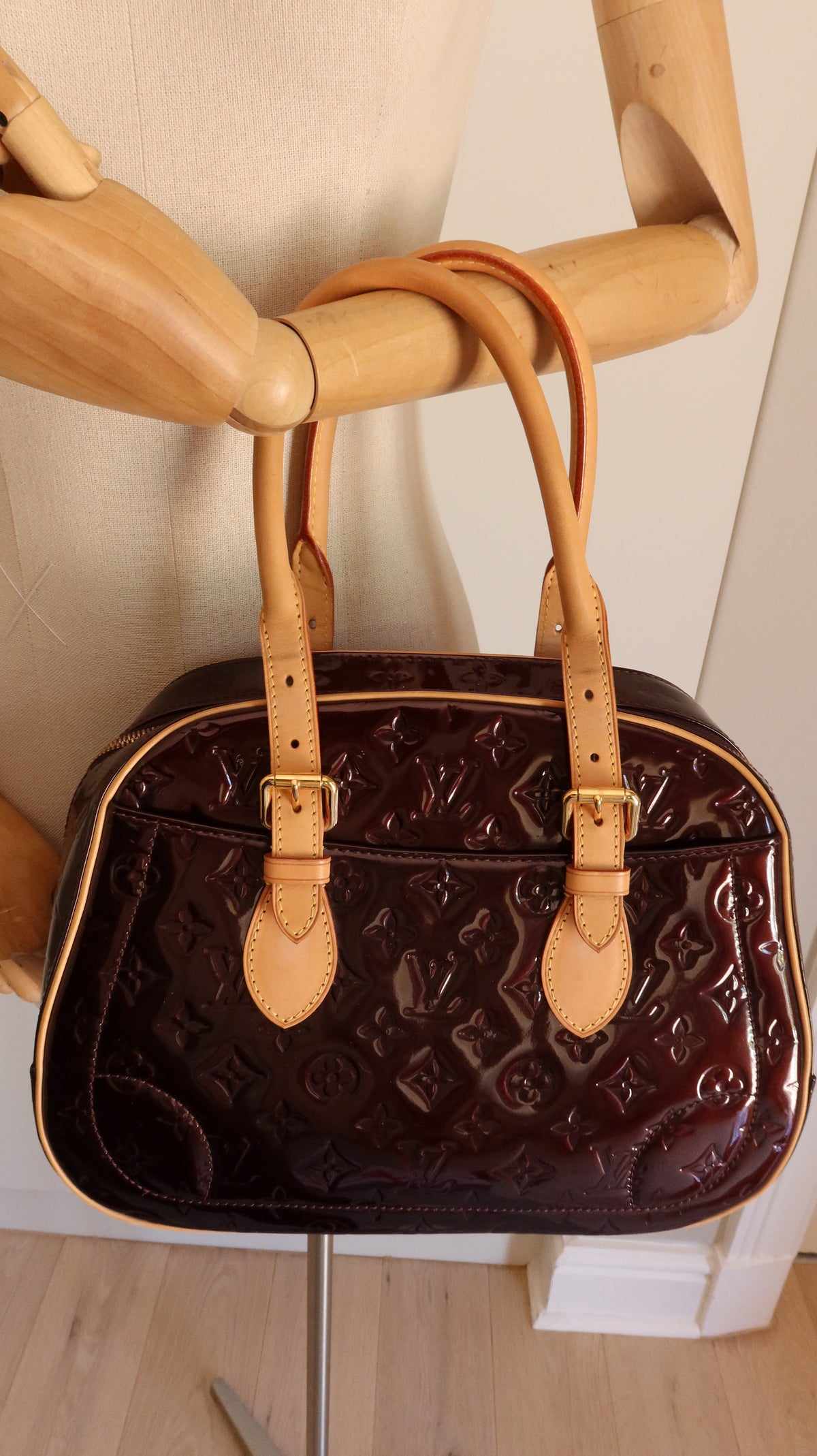 Louis Vuitton Summit Drive Bag