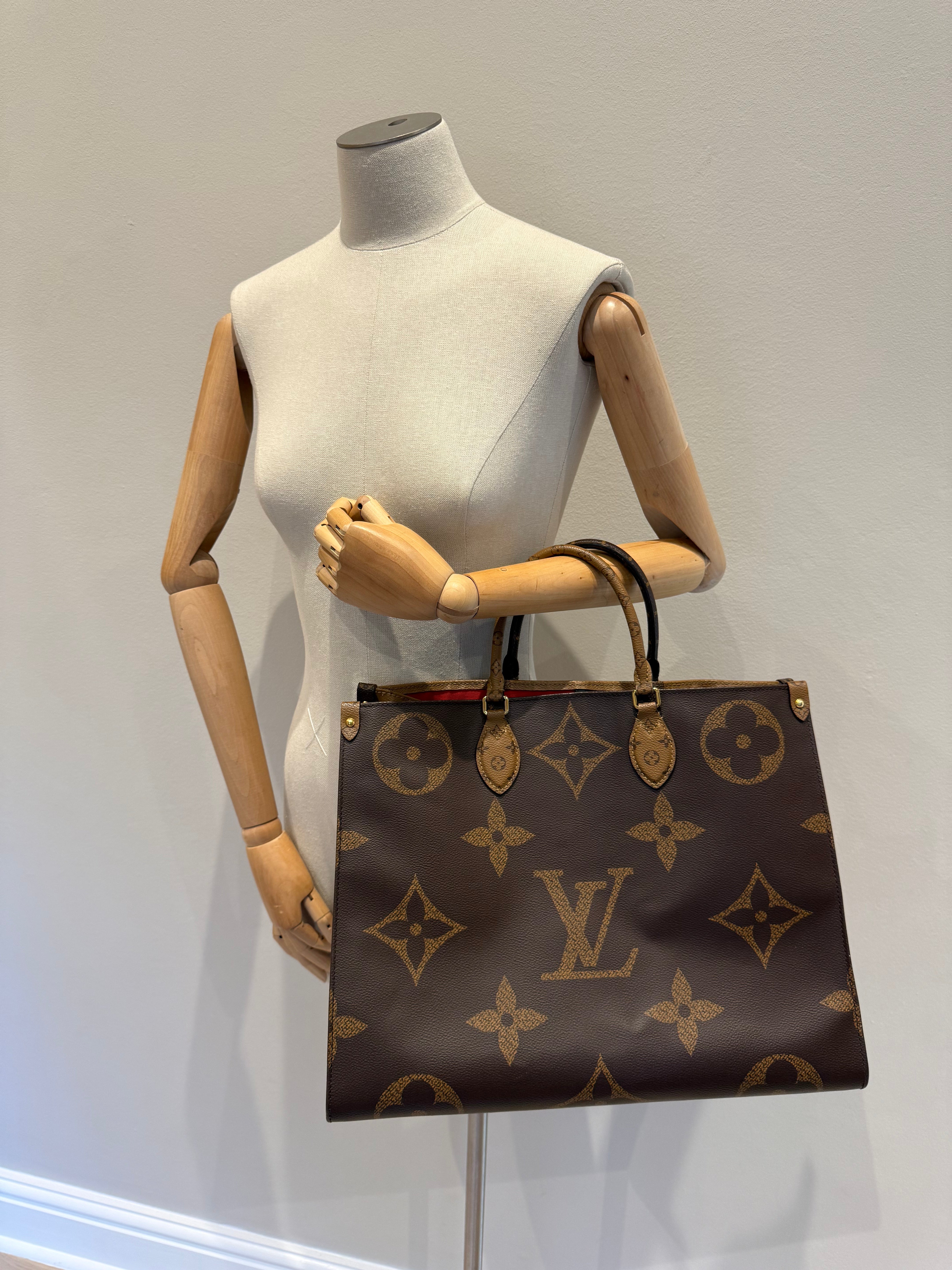Louis Vuitton OnTheGo GM Bag