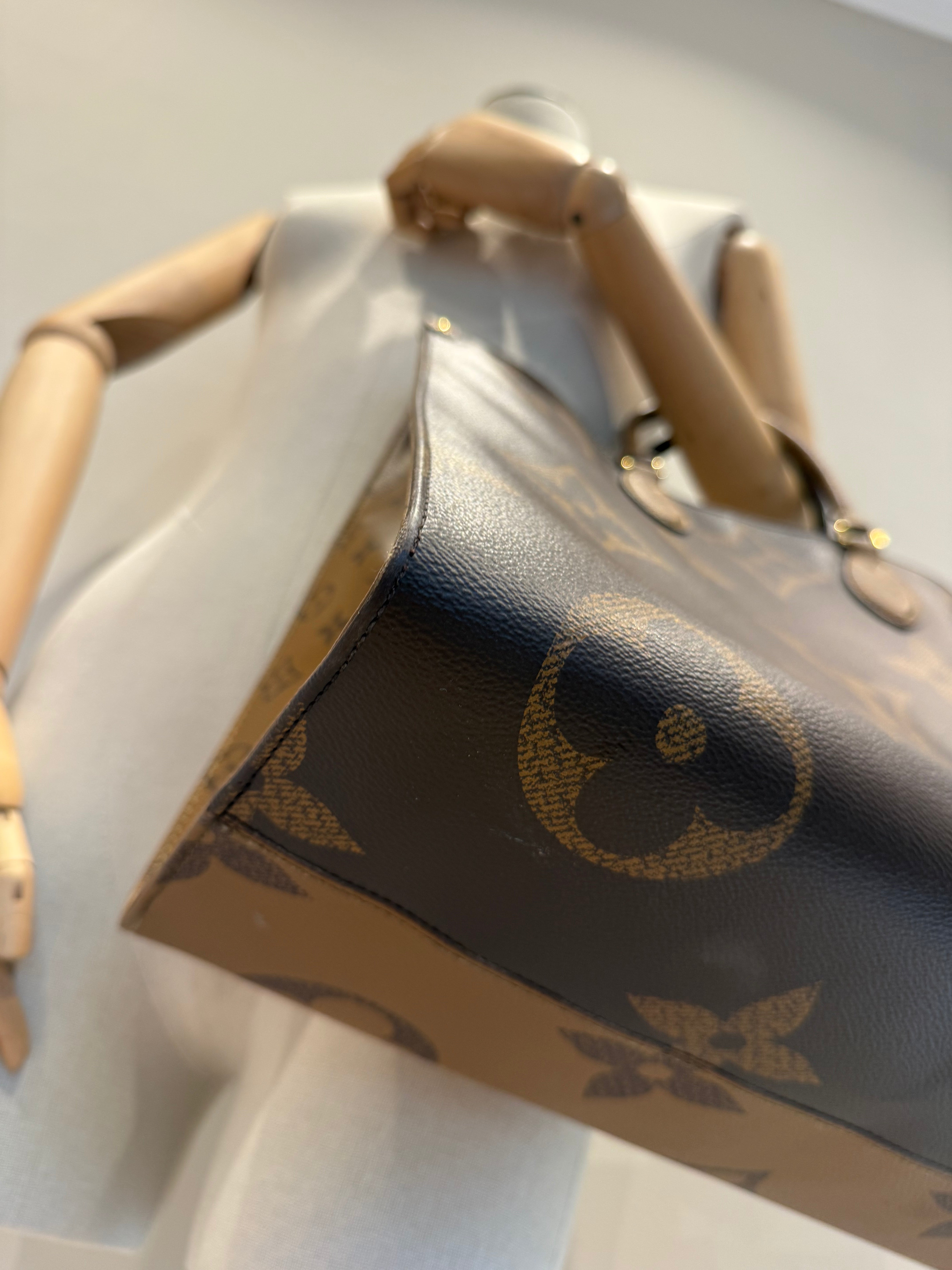 Louis Vuitton OnTheGo GM Bag