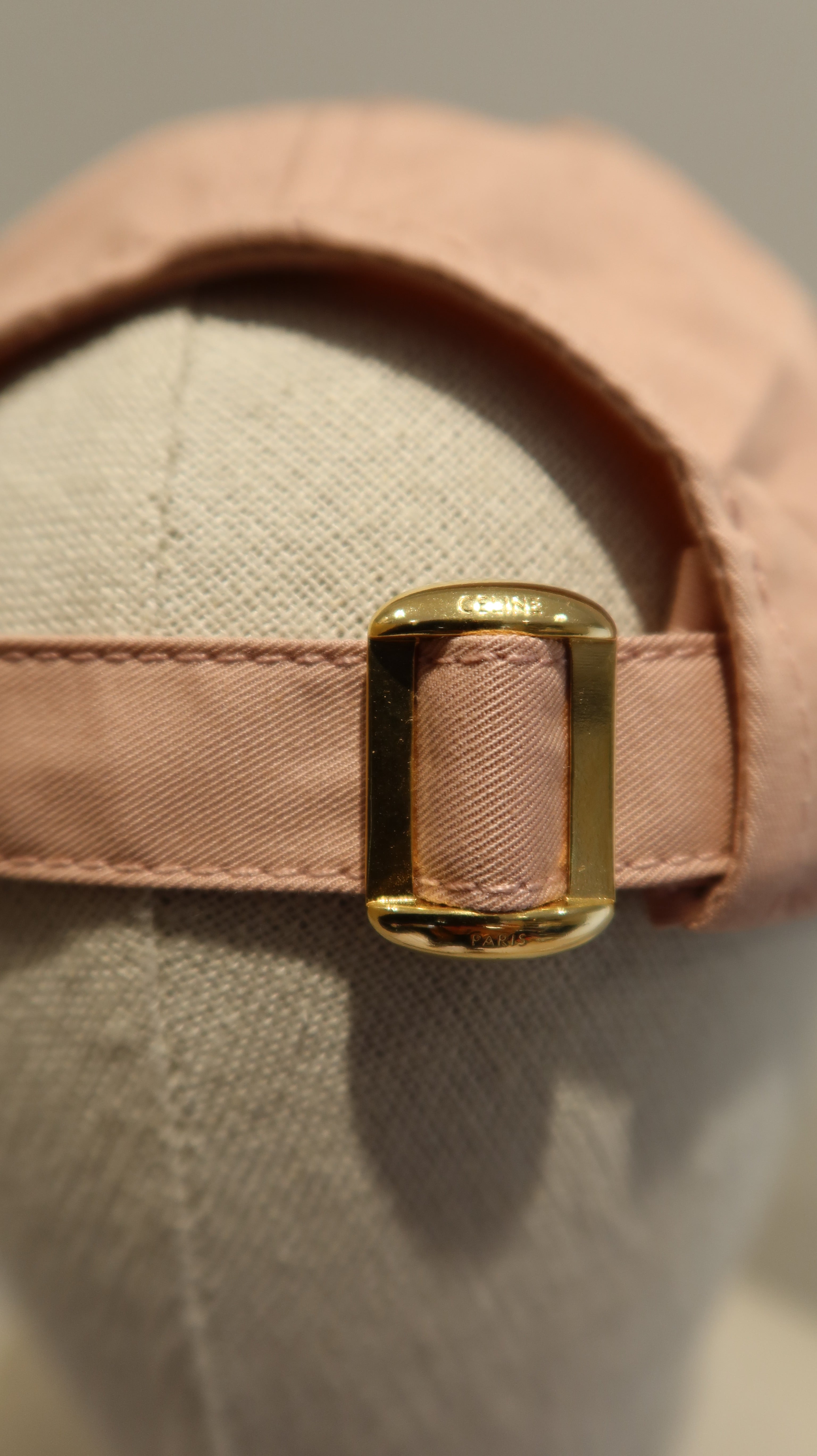 CELINE Triomphe Cap (S)