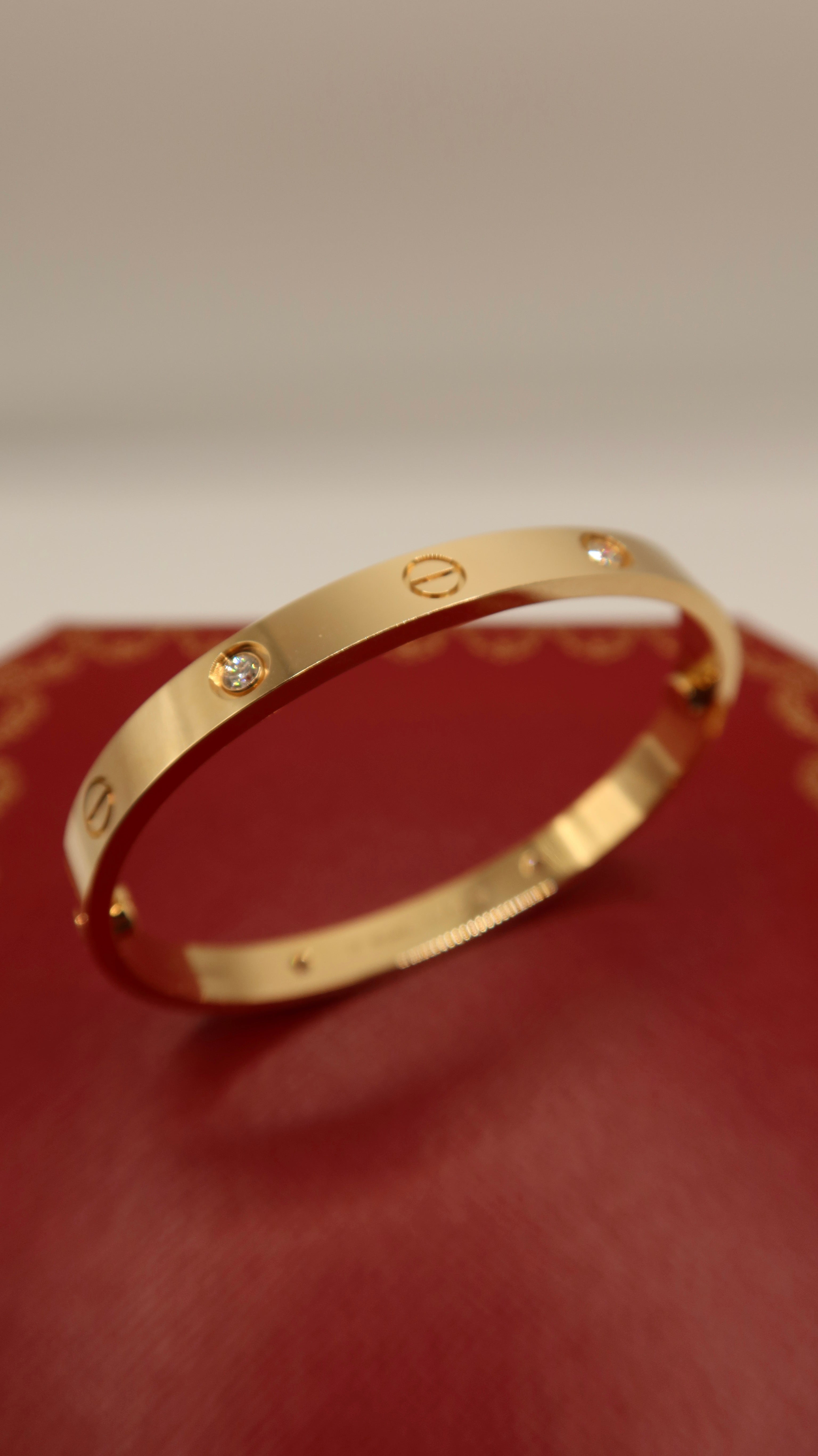 Cartier Love Bracelet (Half Diamonds/17/PG)