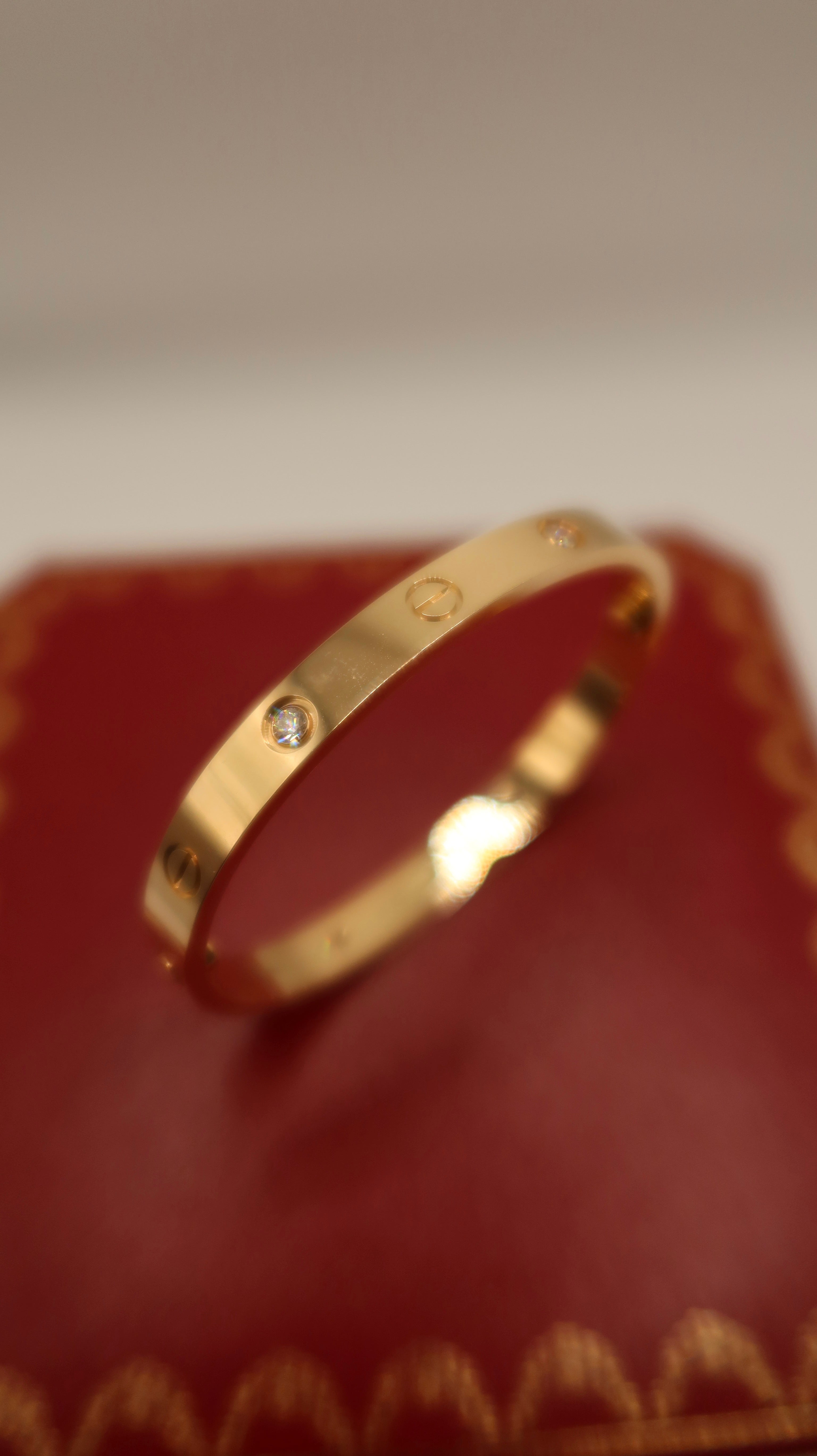 Cartier Love Bracelet (Half Diamonds/17/PG)