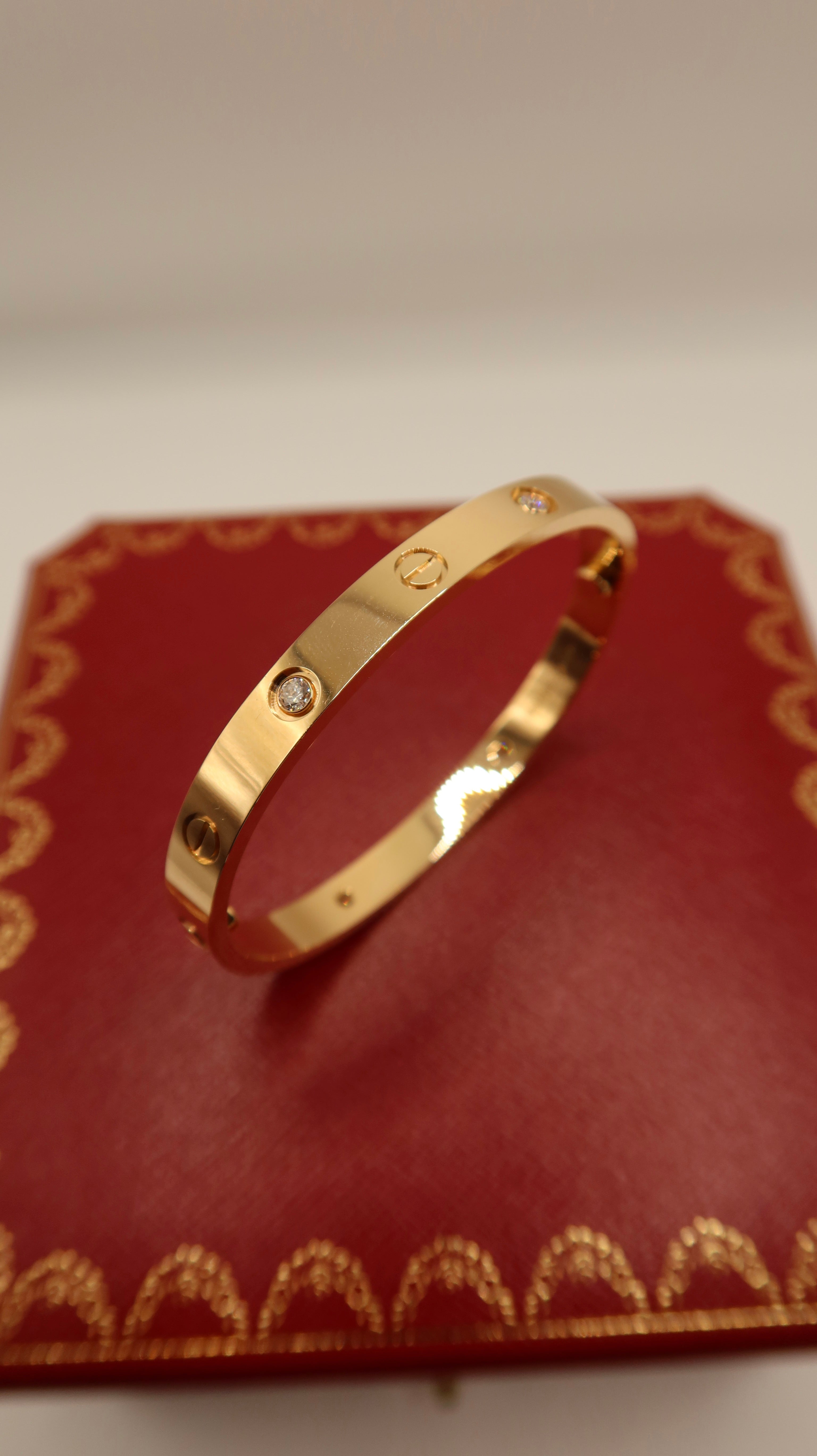 Cartier Love Bracelet (Half Diamonds/17/PG)