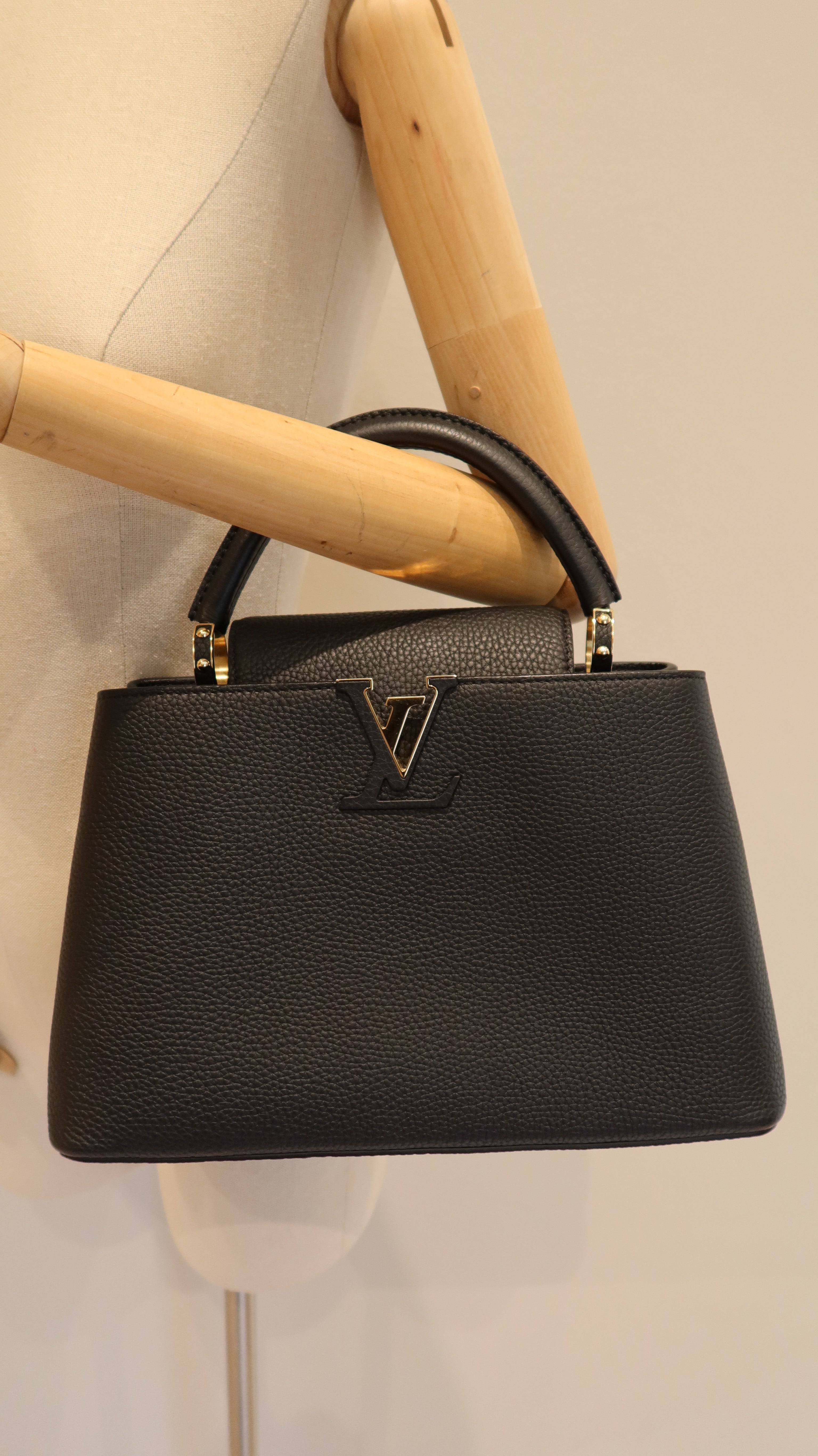 Louis Vuitton Capucines MM *Full Set*
