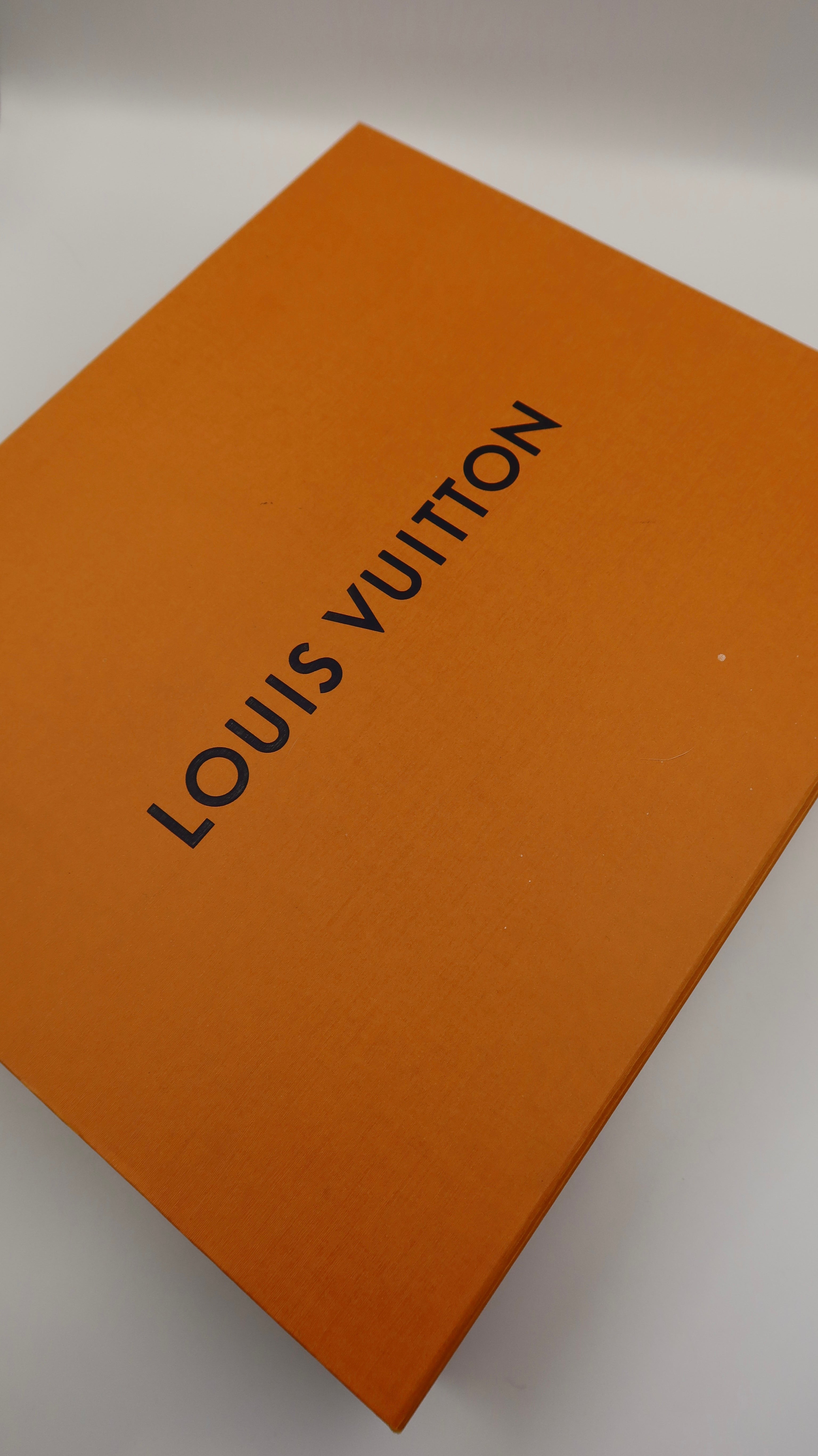 Louis Vuitton Very Messenger Bag